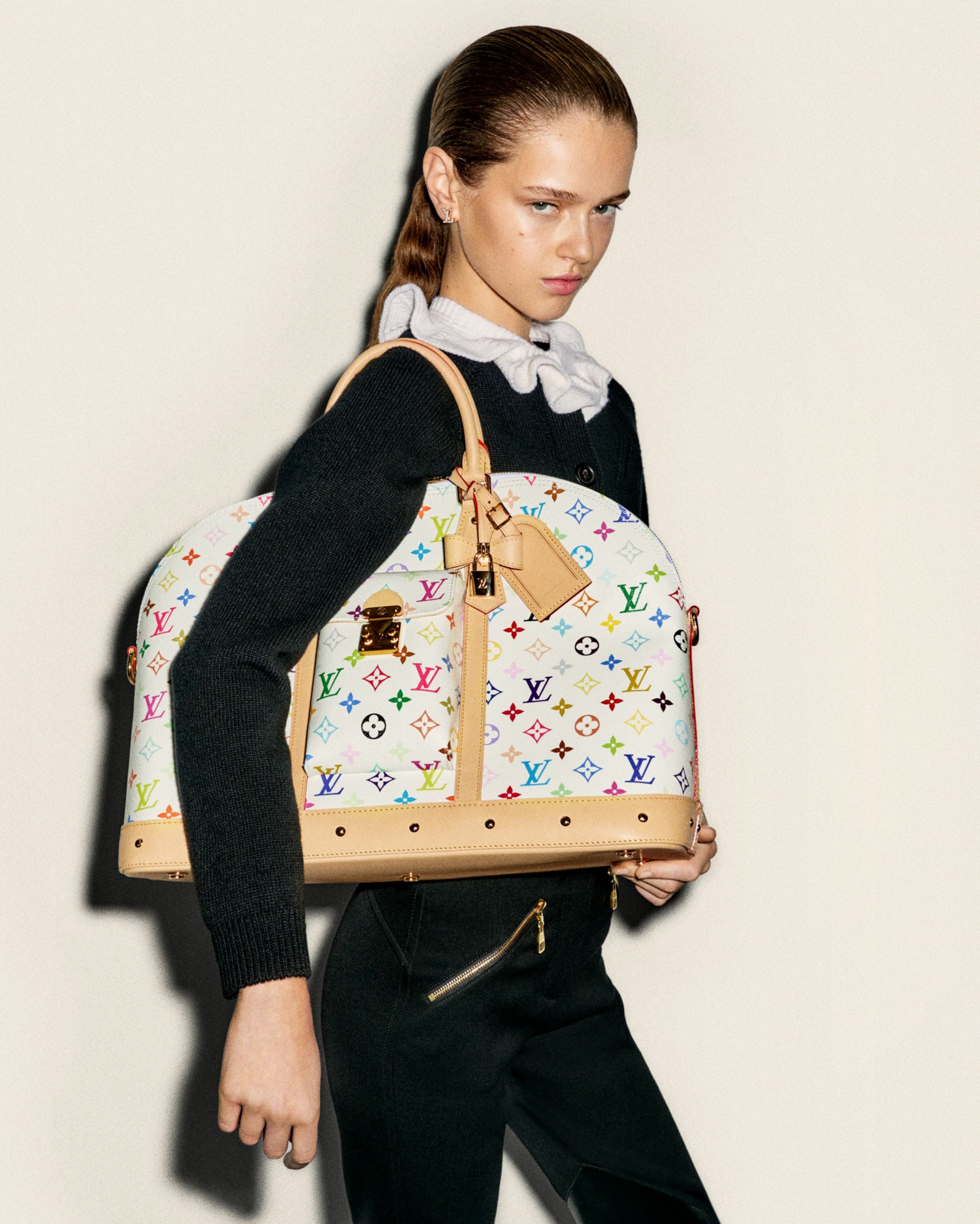 LOUIS VUITTON ®