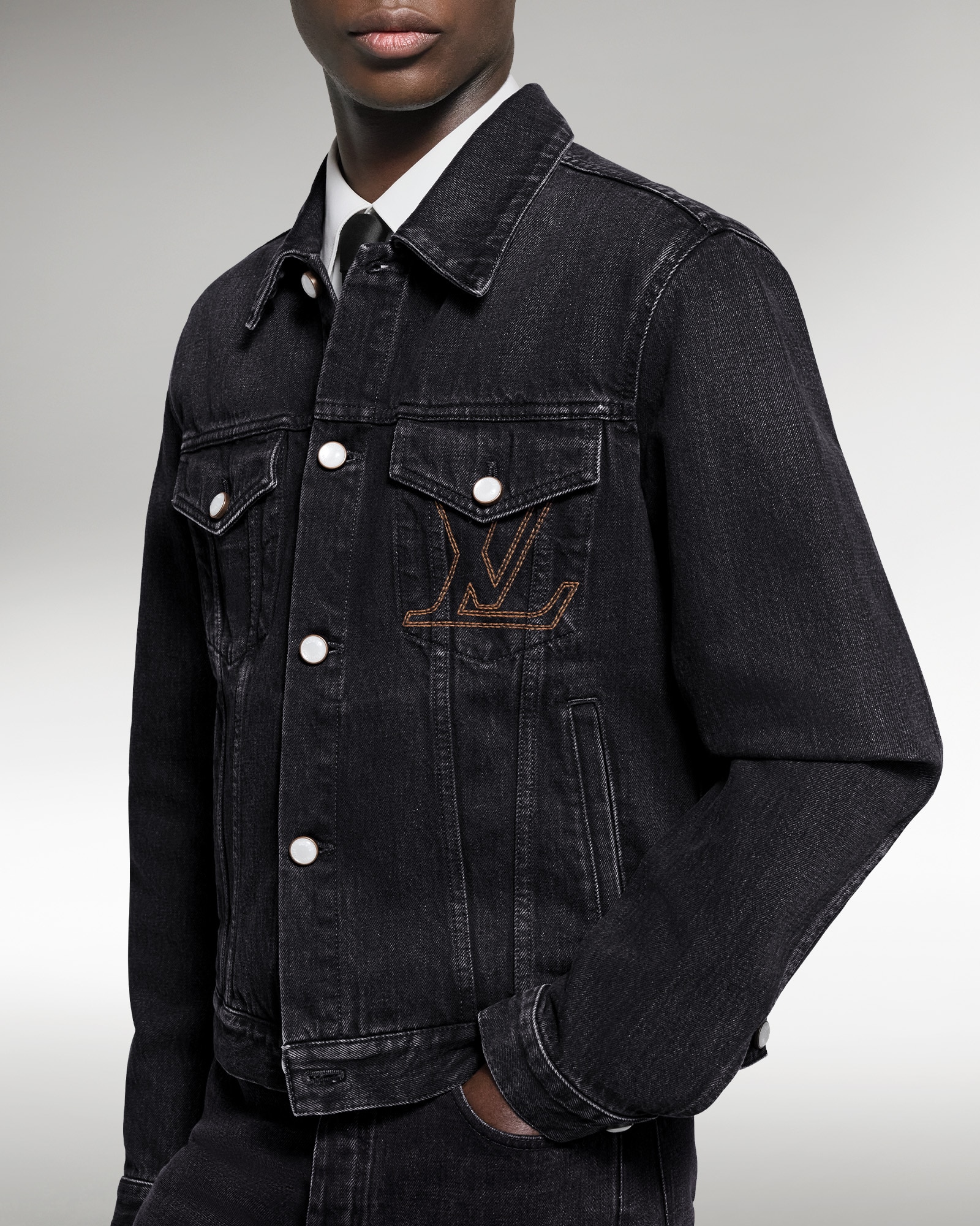 LOUIS VUITTON Site Oficial Brasil | LOUIS VUITTON ®