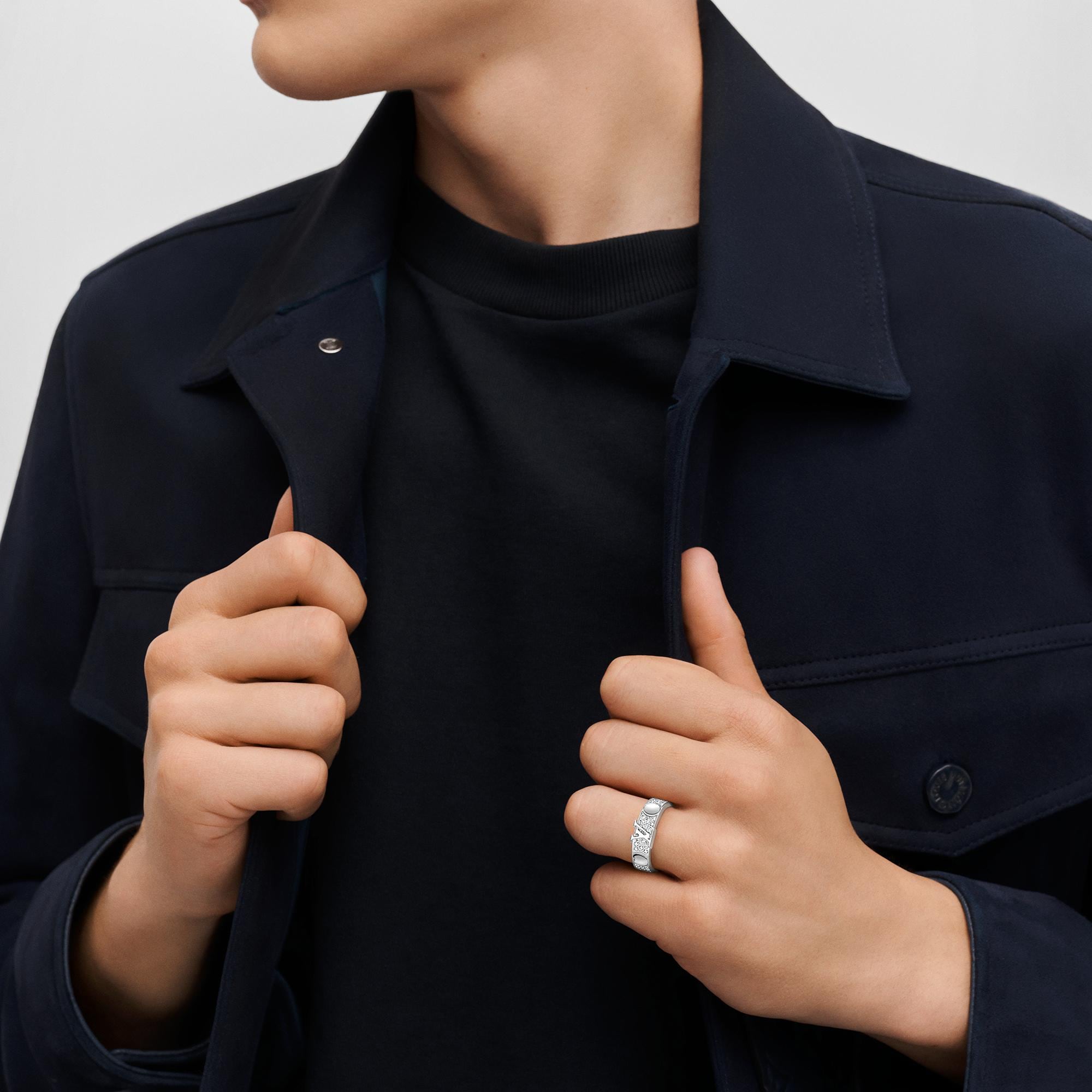  Categorias Anéis Anel Empreinte, ouro branco e diamantes | Louis Vuitton ® (Zoom no Produto)