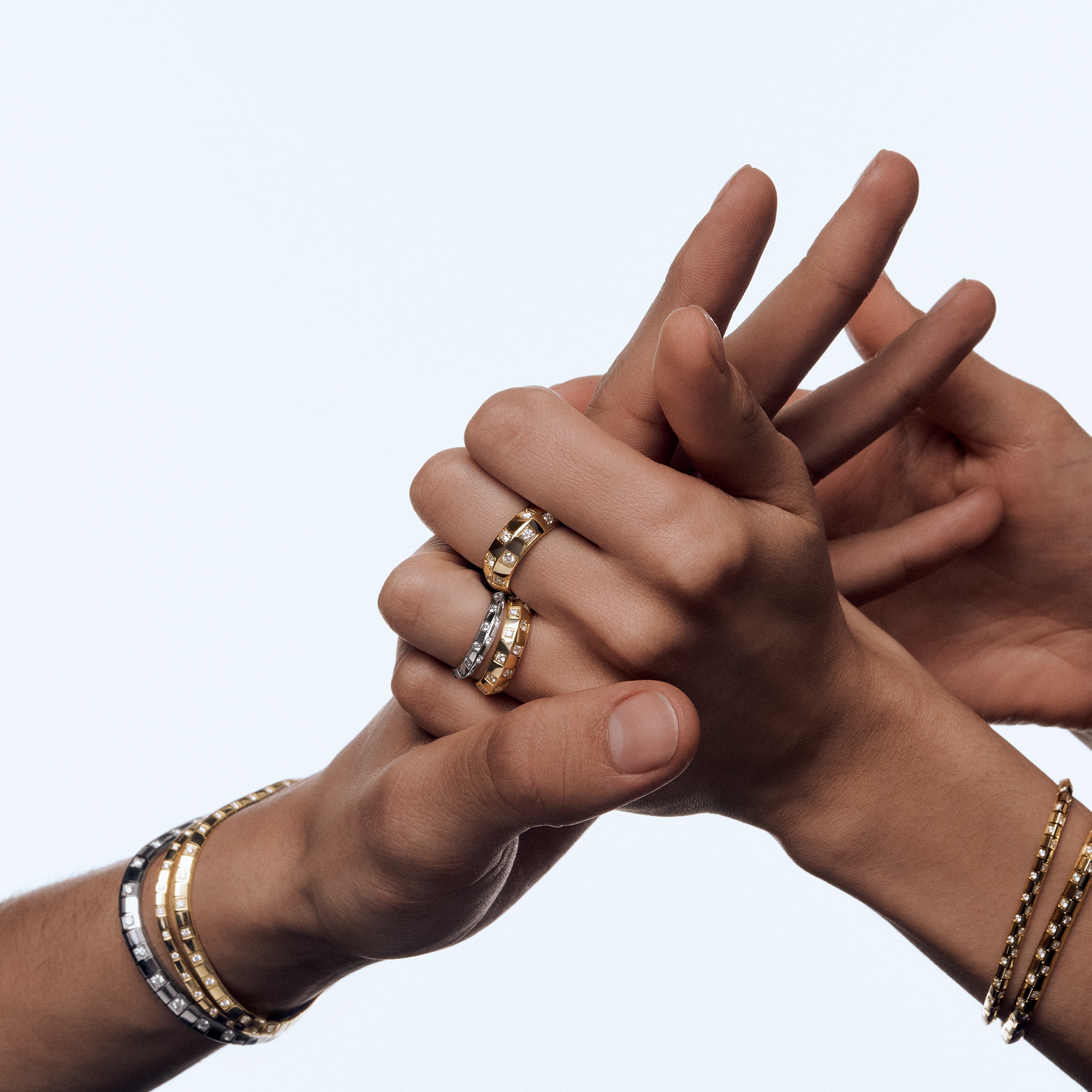  Joalheira Aneis Anel Fino Le Damier de Louis Vuitton em Ouro Branco e Diamantes | Louis Vuitton ® (Zoom no Produto)