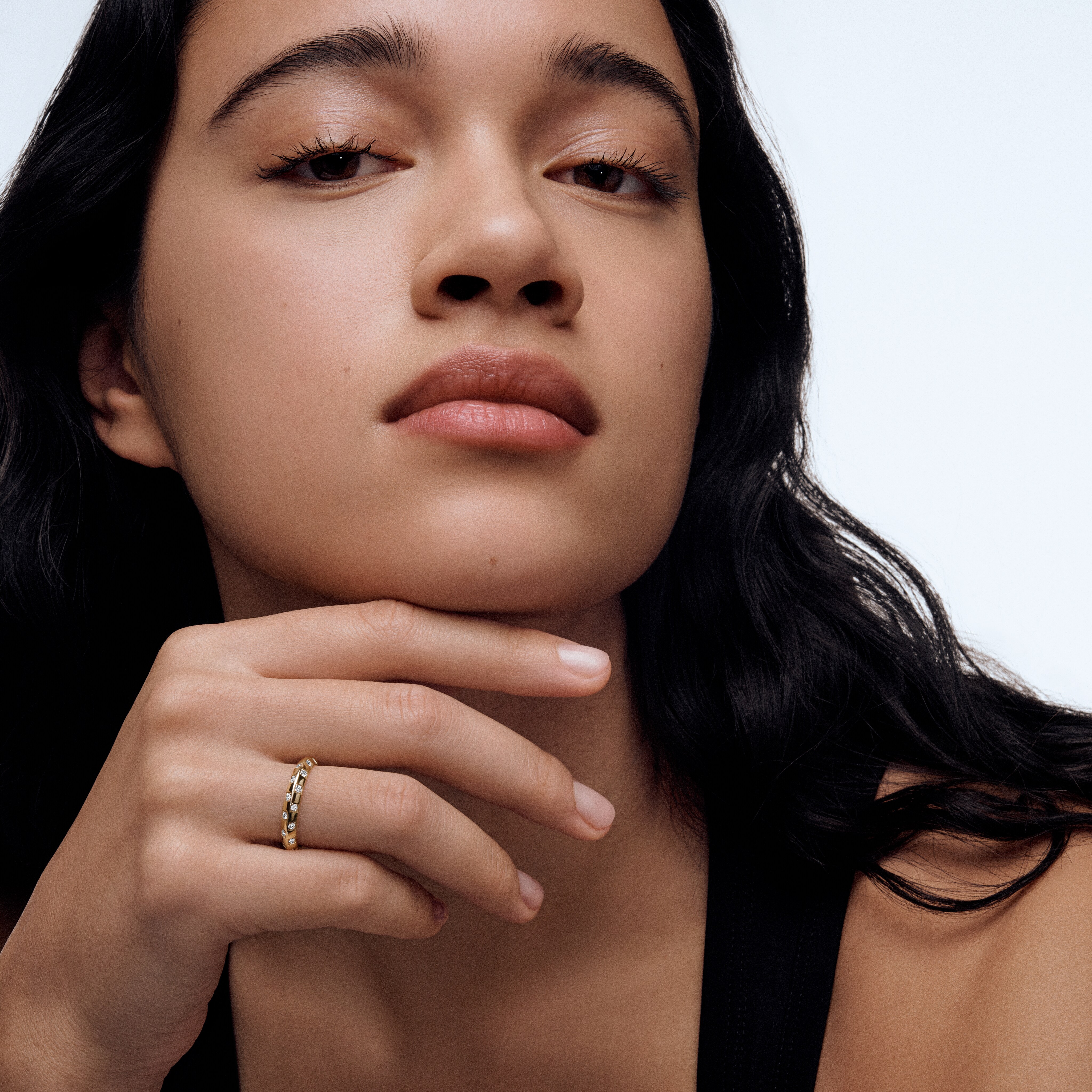  Categorias Anéis Anel Le Damier de Louis Vuitton em Ouro Amarelo e Diamantes | Louis Vuitton ® (Zoom no Produto)