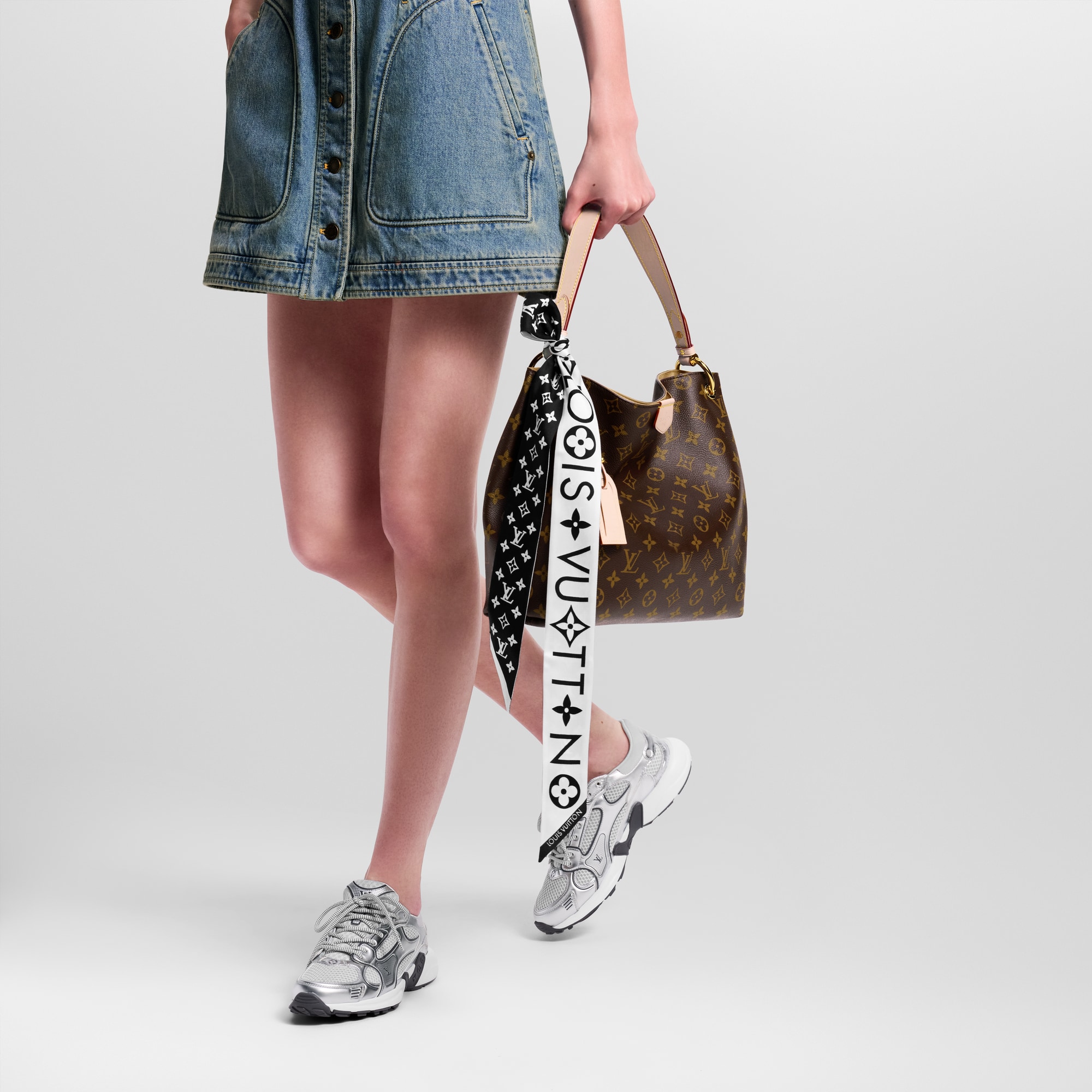 S00 Acessórios Lenços de Seda e Bandeaus Bandeau Monogram Infinity BB | Louis Vuitton ® (Zoom no Produto)