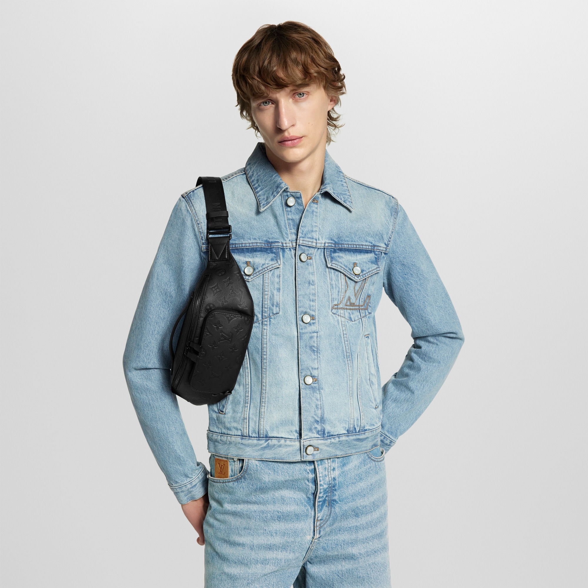 Monogram Shadow Bolsas All Collections Belt Bag Rush Bumbag | Louis Vuitton ® (Zoom no Produto)