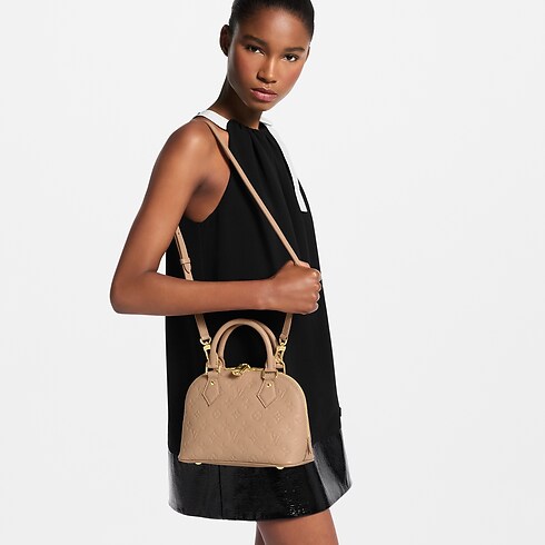 Bolsa Alma BB – Vista No Corpo (Detalhe)