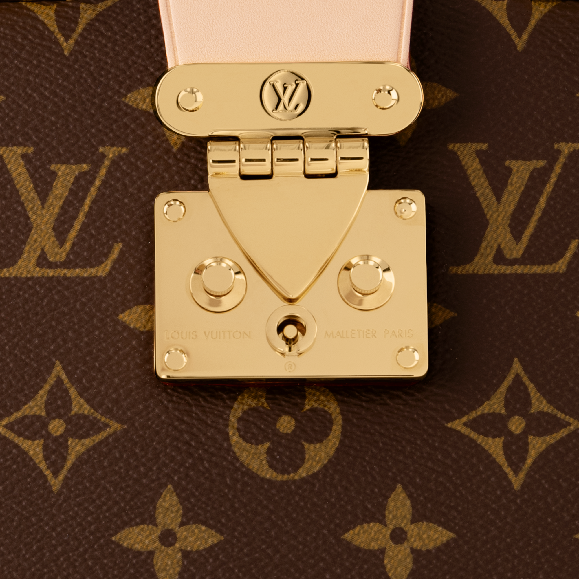 Monogram Baús Seleção da Temporada Bolsa Alma Trunk | Louis Vuitton ® (Zoom no Produto)