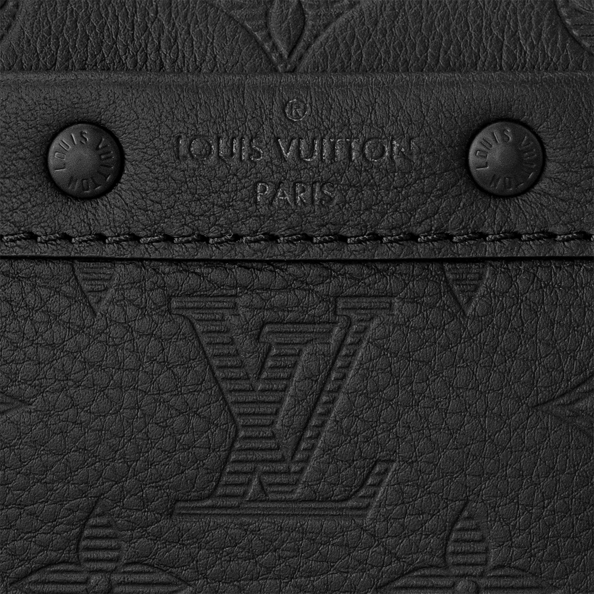 Monogram Shadow Bolsas All Collections Bolsa-Carteira Alpha | Louis Vuitton ® (Zoom no Produto)