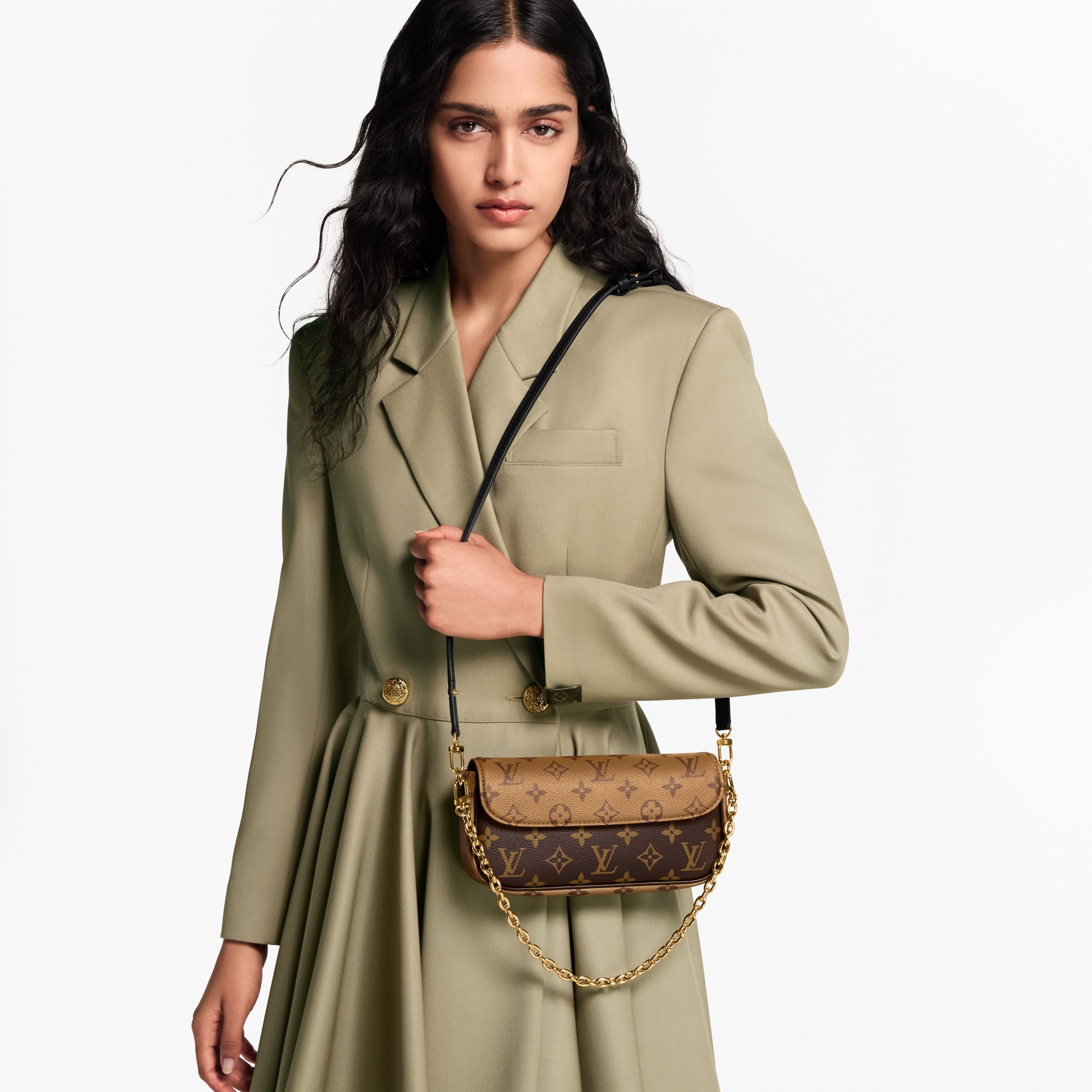 Monogram Reverse Carteiras Carteiras com Corrente & Micro Bolsas Bolsa-carteira Ivy | Louis Vuitton ® (Zoom no Produto)