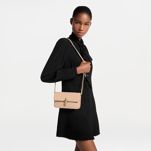 Carteiras Novidades em Carteiras Bolsa-carteira LV Bloom | Louis Vuitton ® (Zoom no Produto)