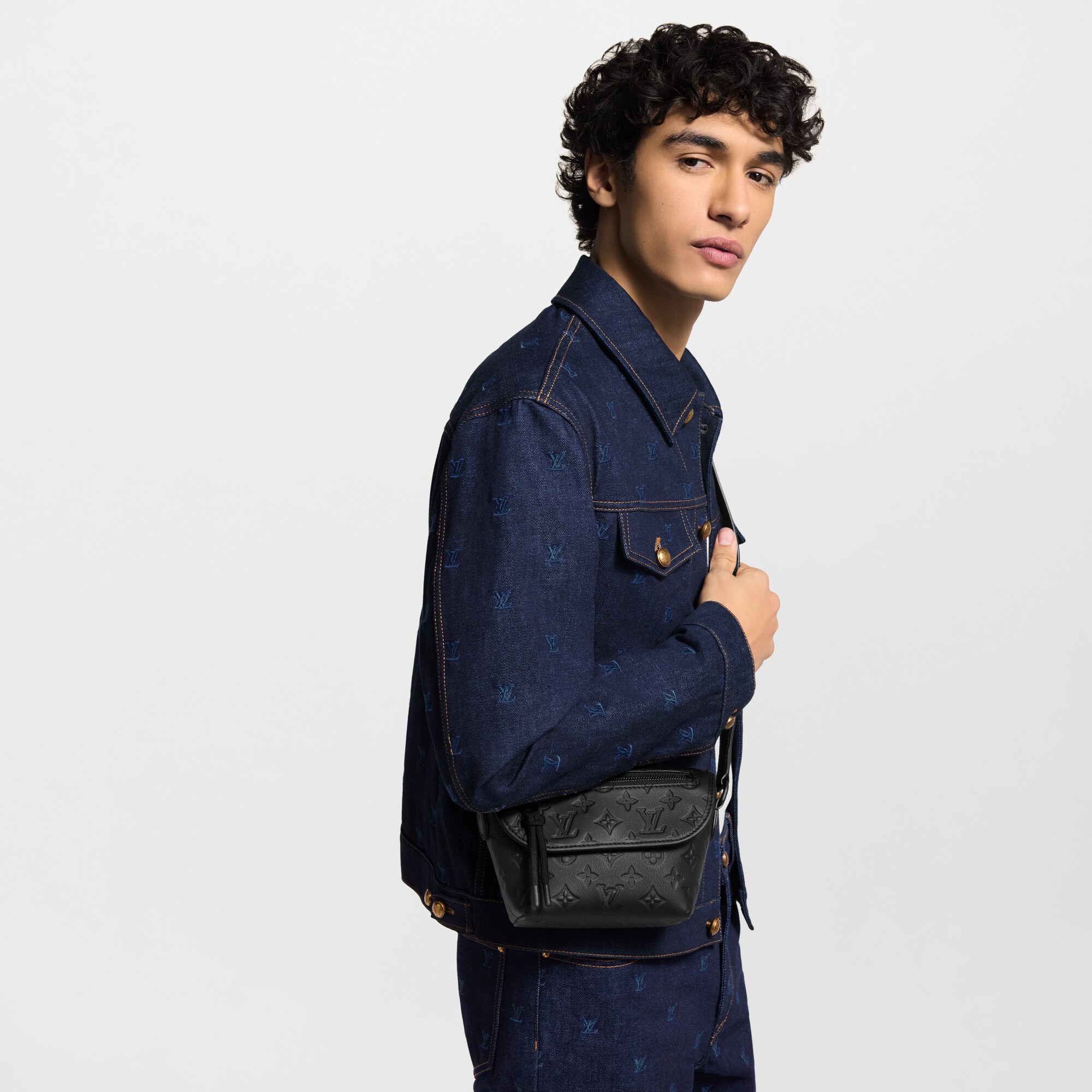 Monogram Shadow Carteiras Mini Bolsas Bolsa-carteira Pulse | Louis Vuitton ® (Zoom no Produto)