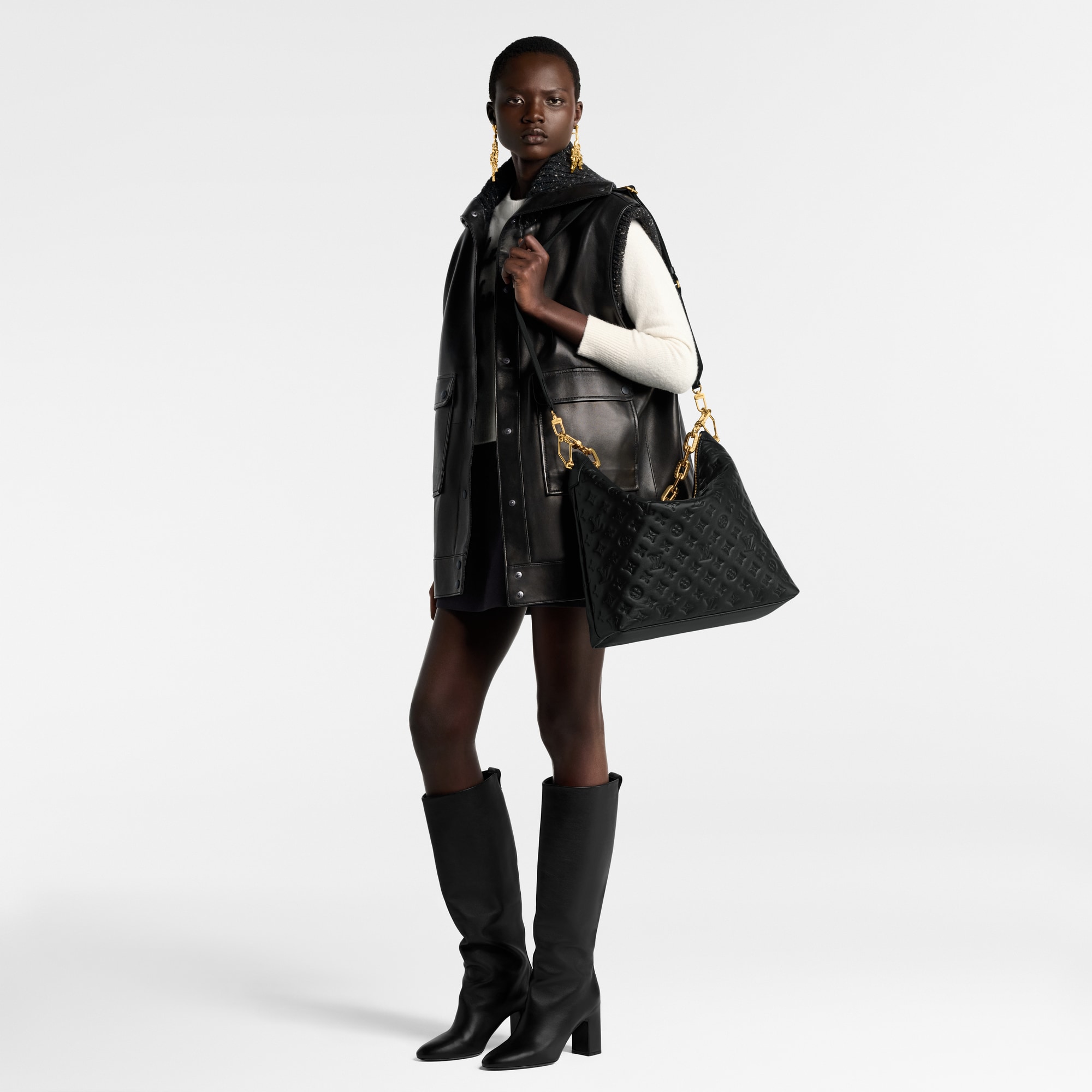 Coussin Bolsas Femininas Ícones LV Bolsa Coussin Hobo MM | Louis Vuitton ® (Zoom no Produto)