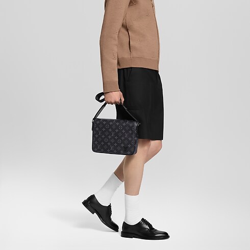 Monogram Eclipse Bolsas Todas as Bolsas Bolsa District PM | Louis Vuitton ® (Zoom no Produto)
