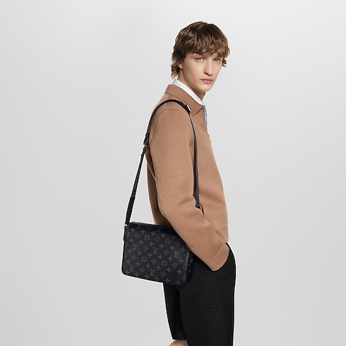 Monogram Eclipse Bolsas Todas as Bolsas Bolsa District PM | Louis Vuitton ® (Zoom no Produto)
