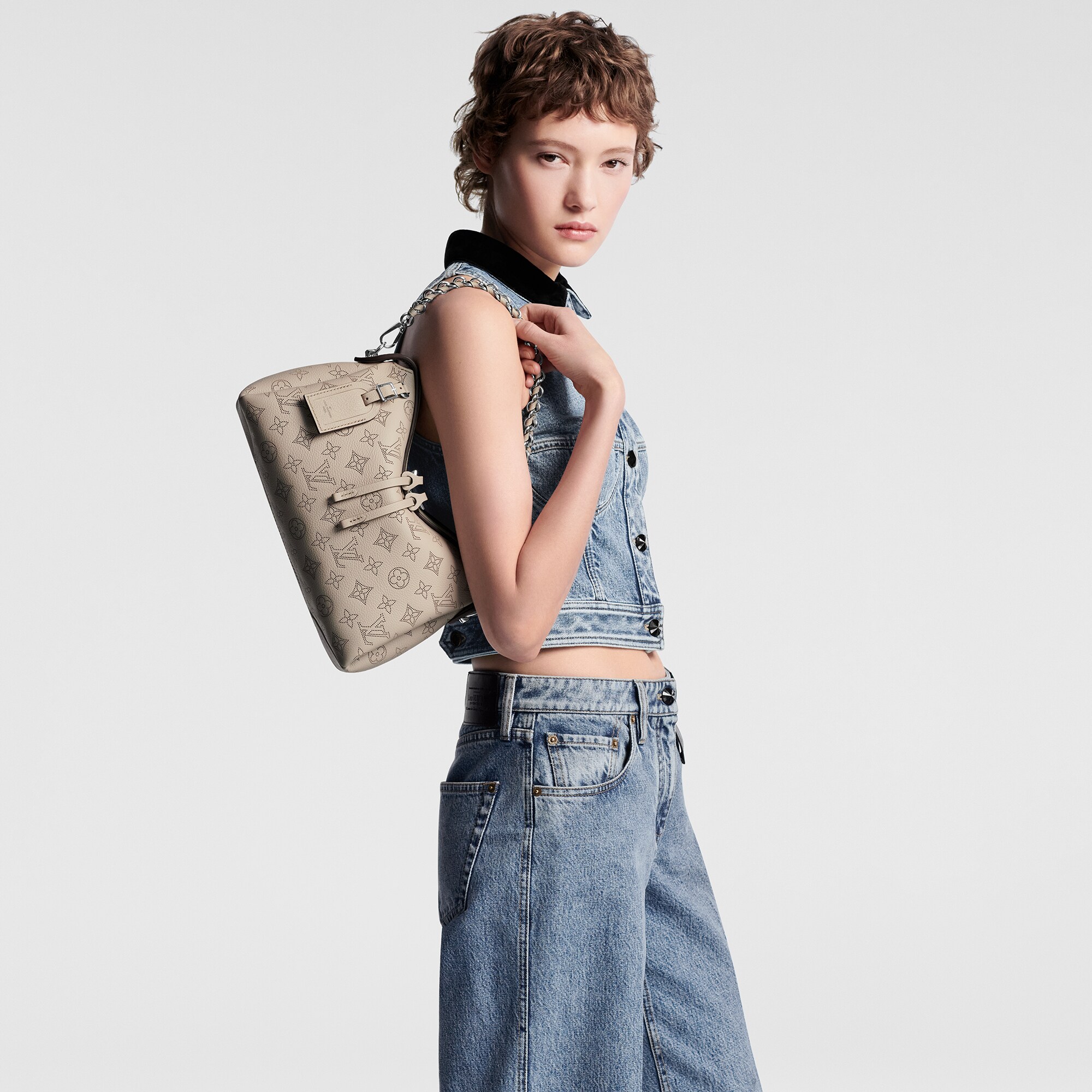 Mahina Bolsas Todas as Coleções Bolsa Hand It All PM | Louis Vuitton ® (Zoom no Produto)