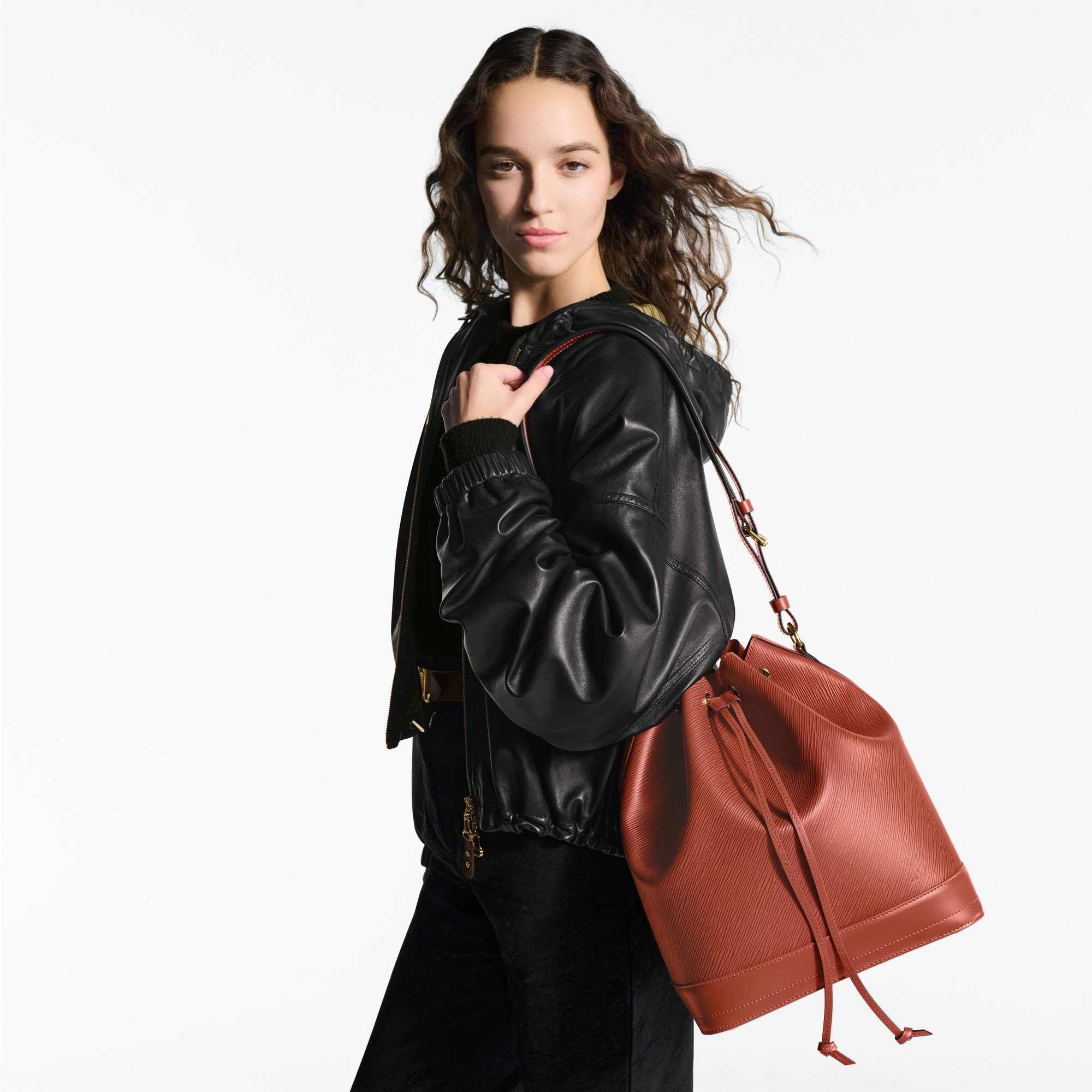 Epi Bolsas Todas as Coleções Bolsa Noé MM | Louis Vuitton ® (Zoom no Produto)