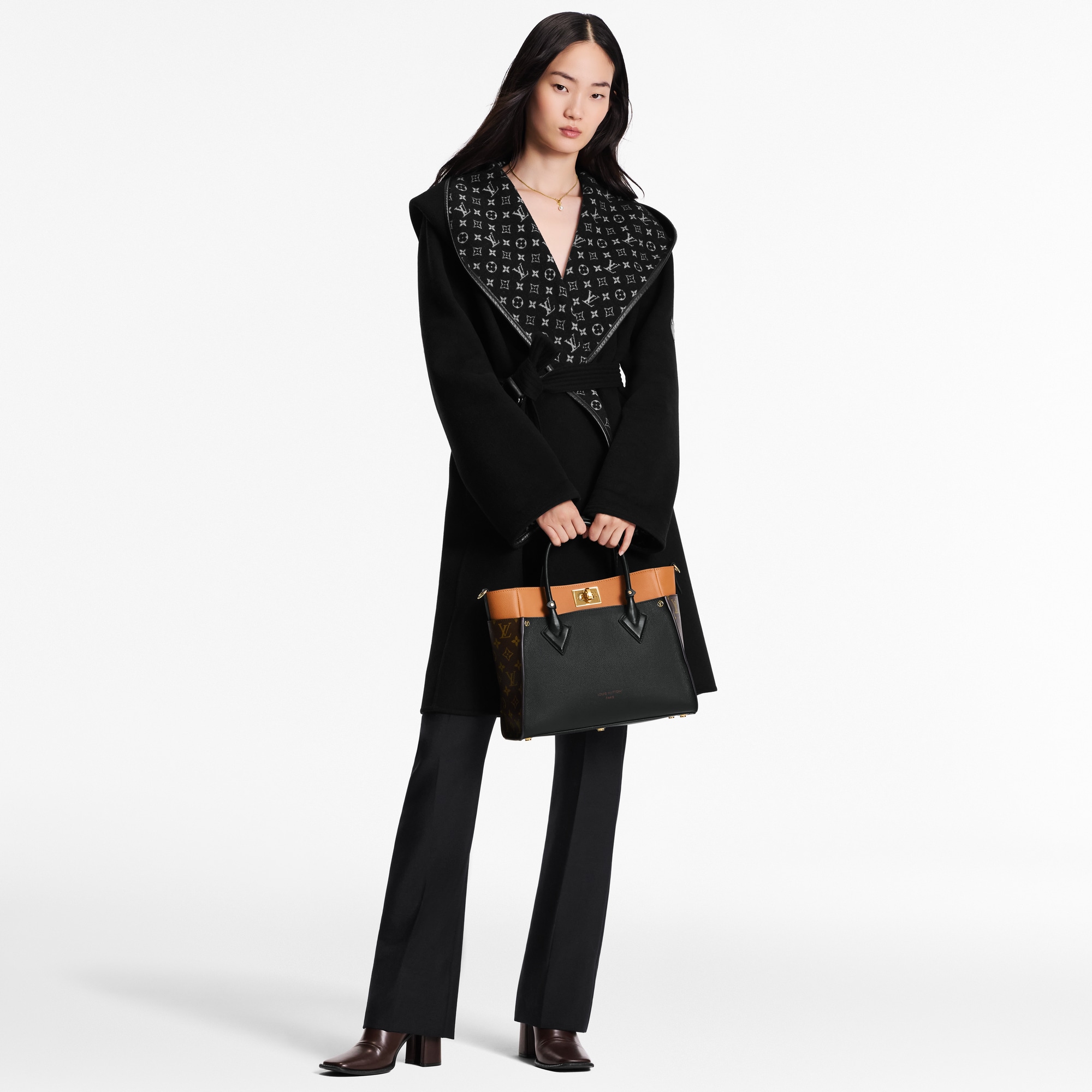 Couros High End Bolsas Todas as Bolsas Bolsa On My Side MM | Louis Vuitton ® (Zoom no Produto)