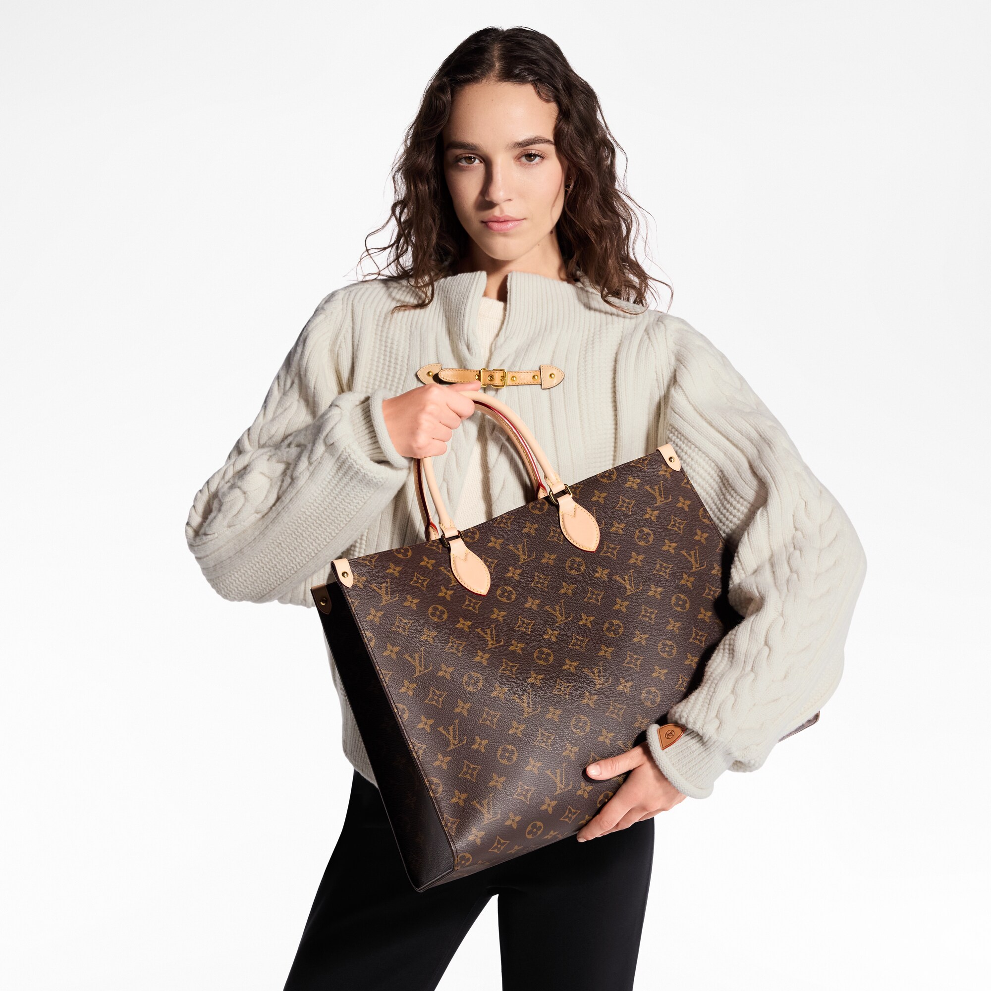 Monogram Personalização Bolsas e Carteiras Bolsa OnTheGo GM Mon Monogram | Louis Vuitton ® (Zoom no Produto)