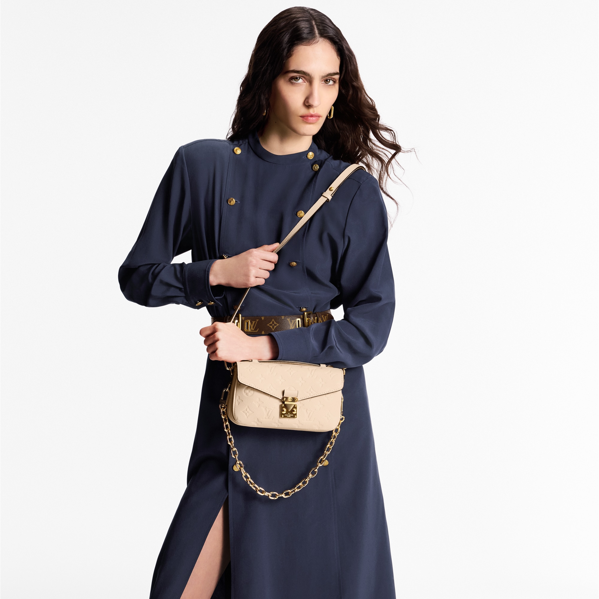 Couro Monogram Empreinte Bolsas Todas as Bolsas Bolsa Pochette Métis East West | Louis Vuitton ® (Zoom no Produto)