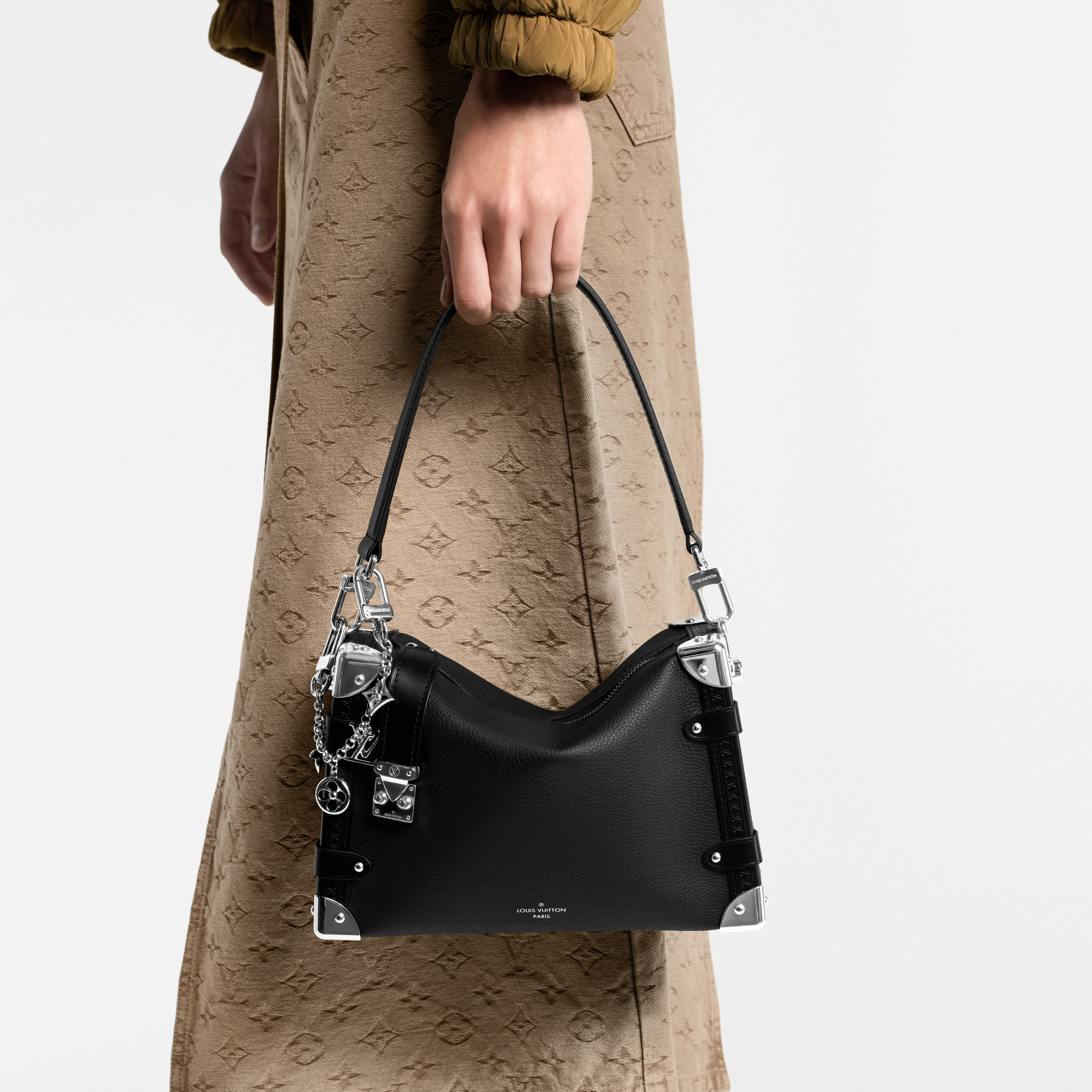 H27 Bolsas Femininas Ícones LV Bolsa Side Trunk MM | Louis Vuitton ® (Zoom no Produto)