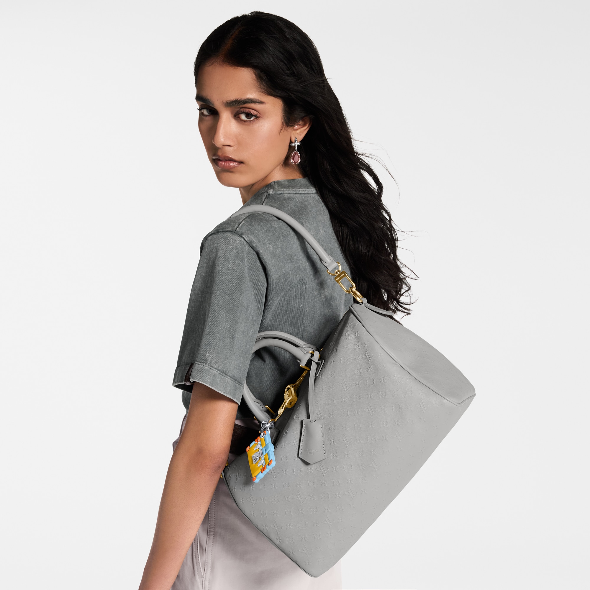 H27 Bolsas Femininas Ícones LV Bolsa Speedy Soft 30 | Louis Vuitton ® (Zoom no Produto)