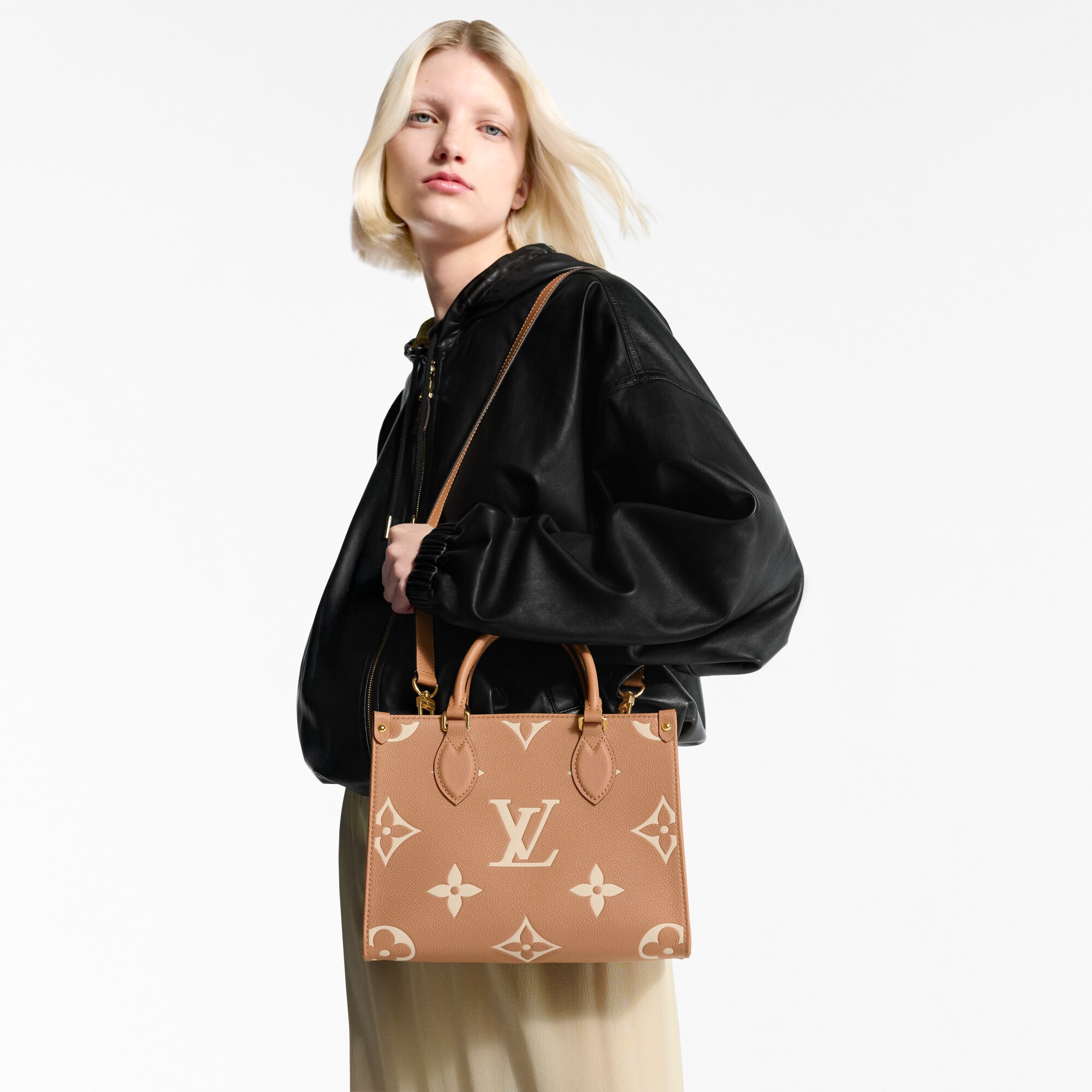 Couro Monogram Empreinte Bicolor Bolsas Todas as Coleções Bolsa Tote OnTheGo PM | Louis Vuitton ® (Zoom no Produto)