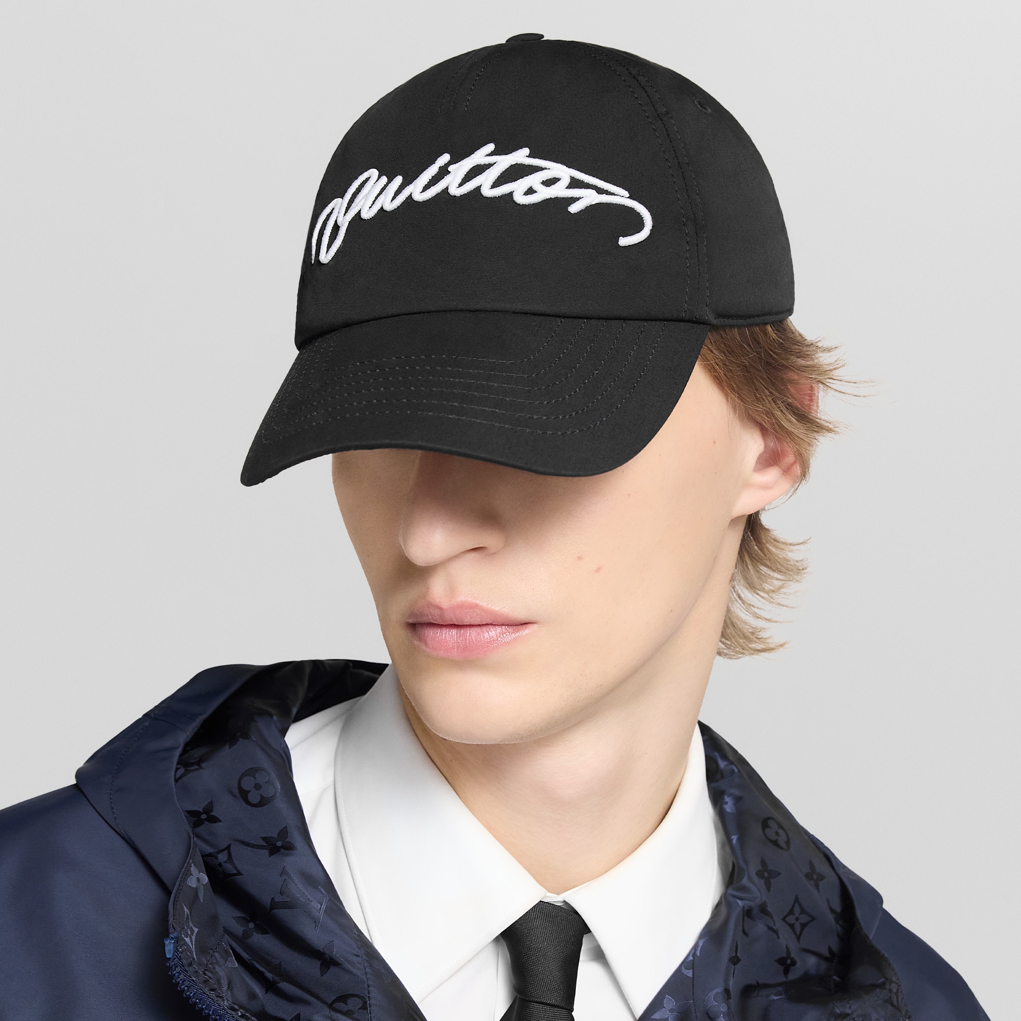 S00 Acessórios Chapéus, Gorros e Luvas Boné Signature | Louis Vuitton ® (Zoom no Produto)