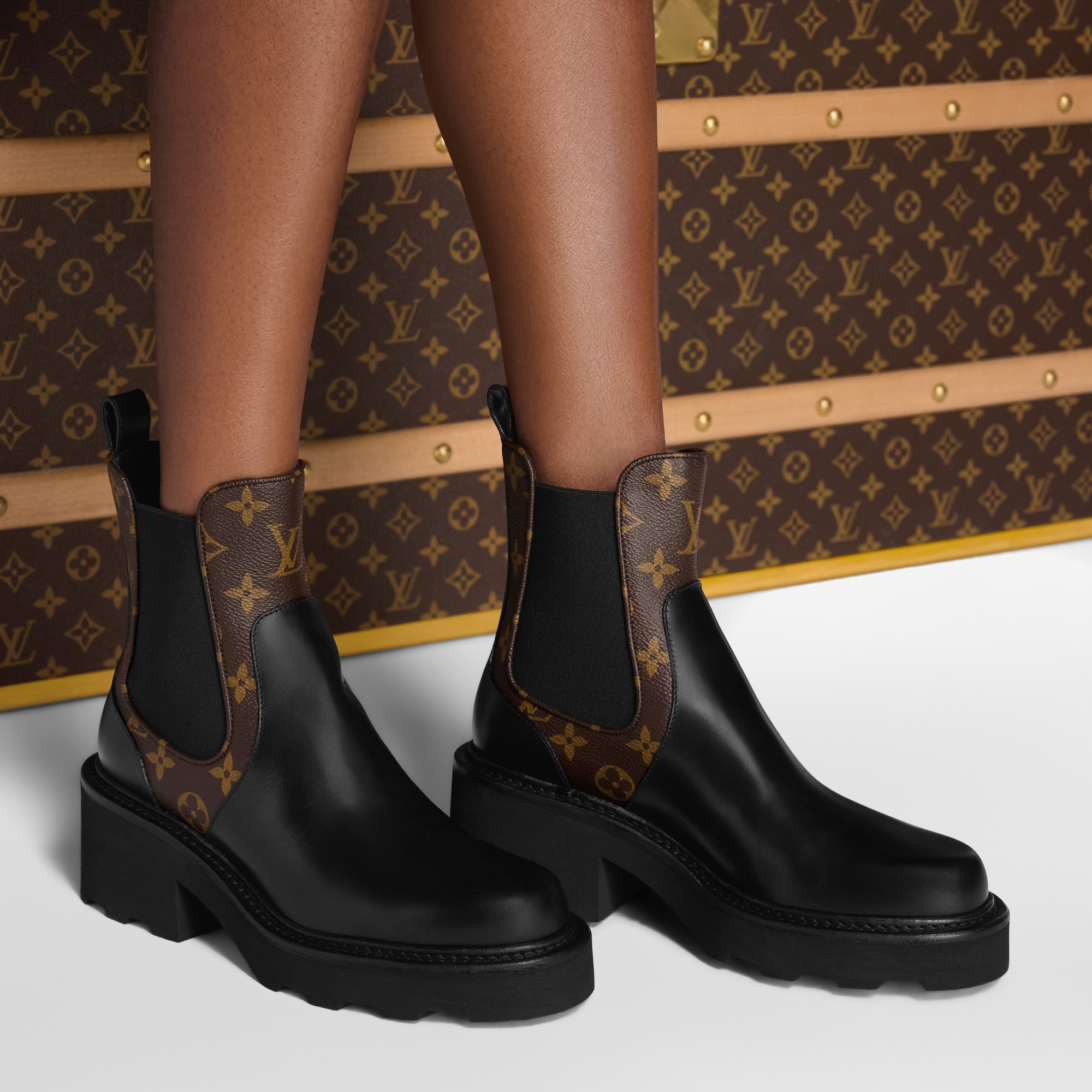  Sapatos Botas Bota Chelsea LV Beaubourg | Louis Vuitton ® (Zoom no Produto)