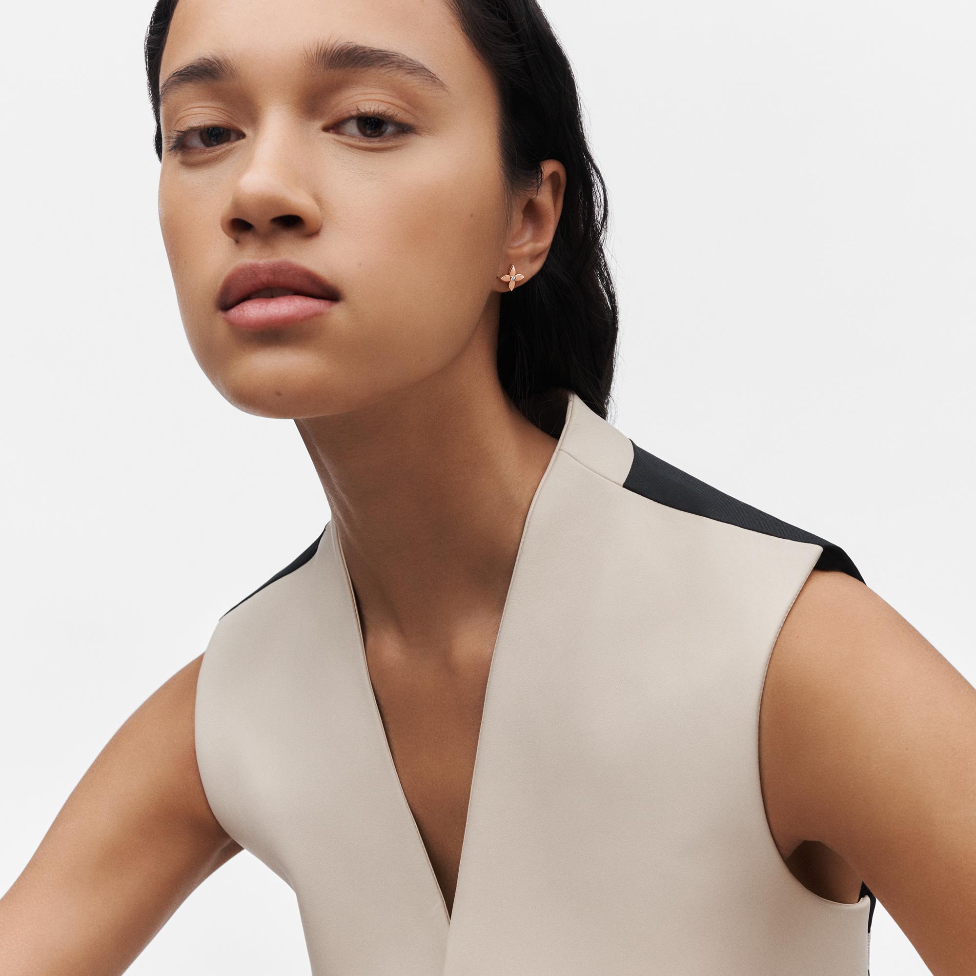  Categorias Brincos Brinco Reversível Unitário Idylle Blossom em Ouros Amarelo e Rosa e Diamante | Louis Vuitton ® (Zoom no Produto)