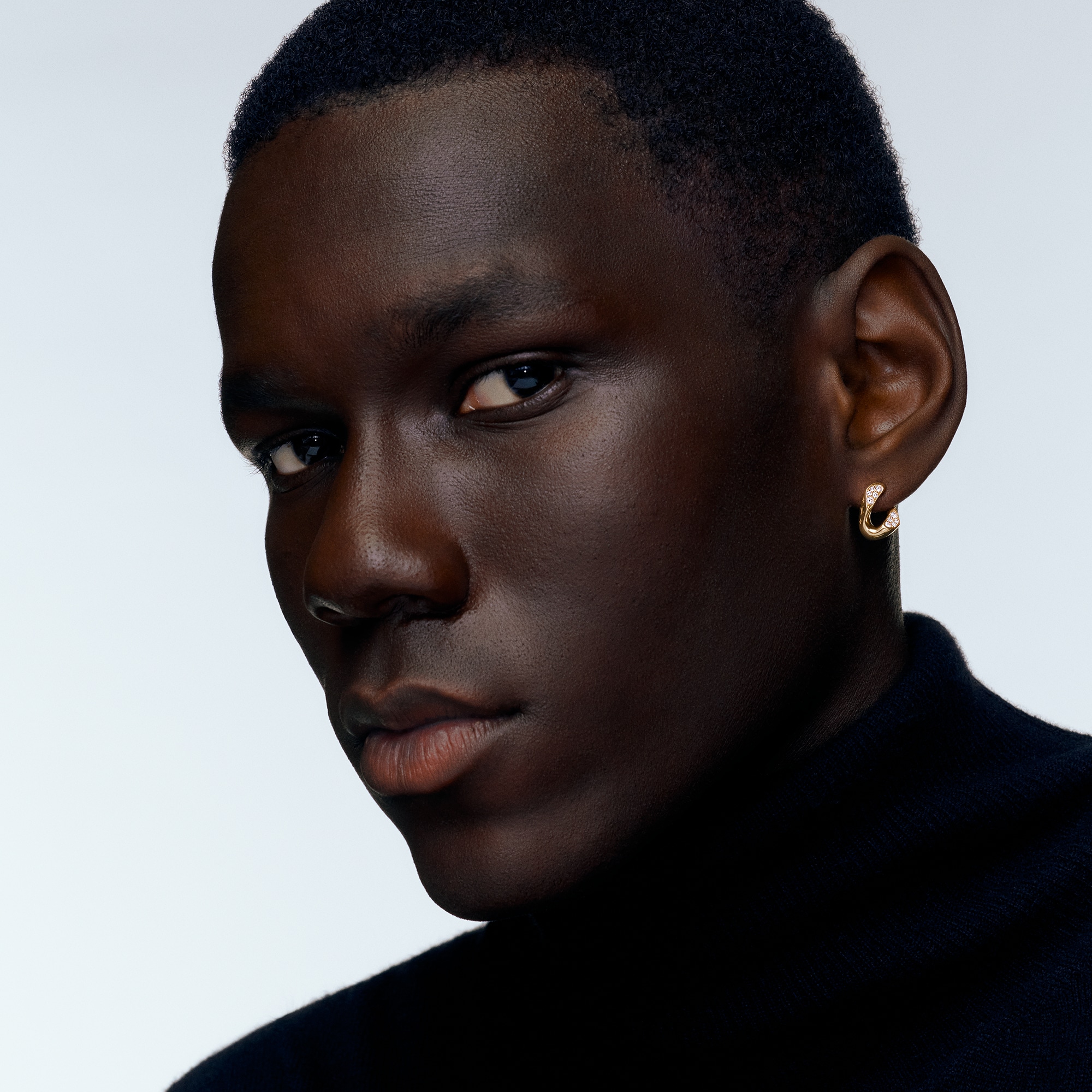  Categorias Brincos Brincos Cuban Chain em Ouro Amarelo e Diamantes | Louis Vuitton ® (Zoom no Produto)