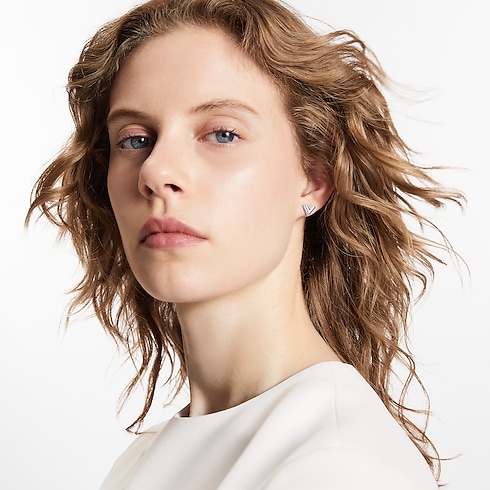 S00 Bijuterias Finas Todas as Bijuterias Finas Brincos Essential V | Louis Vuitton ® (Zoom no Produto)