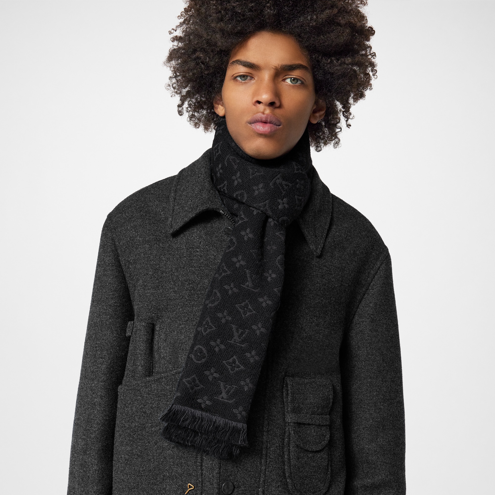 S00 Acessórios Echarpes Cachecol Monogram Classic | Louis Vuitton ® (Zoom no Produto)