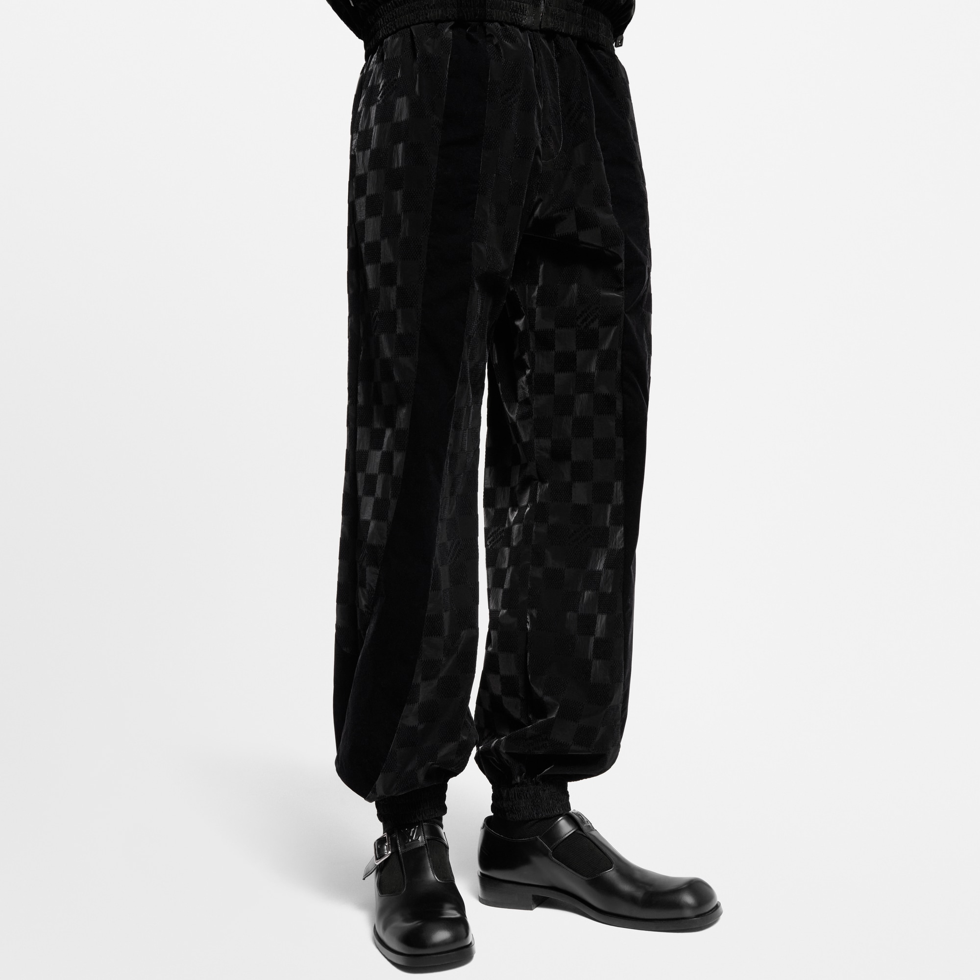  Ready-to-Wear Calças Calça de Agasalho em Tecido Tecnológico Flocado Damier | Louis Vuitton ® (Zoom no Produto)