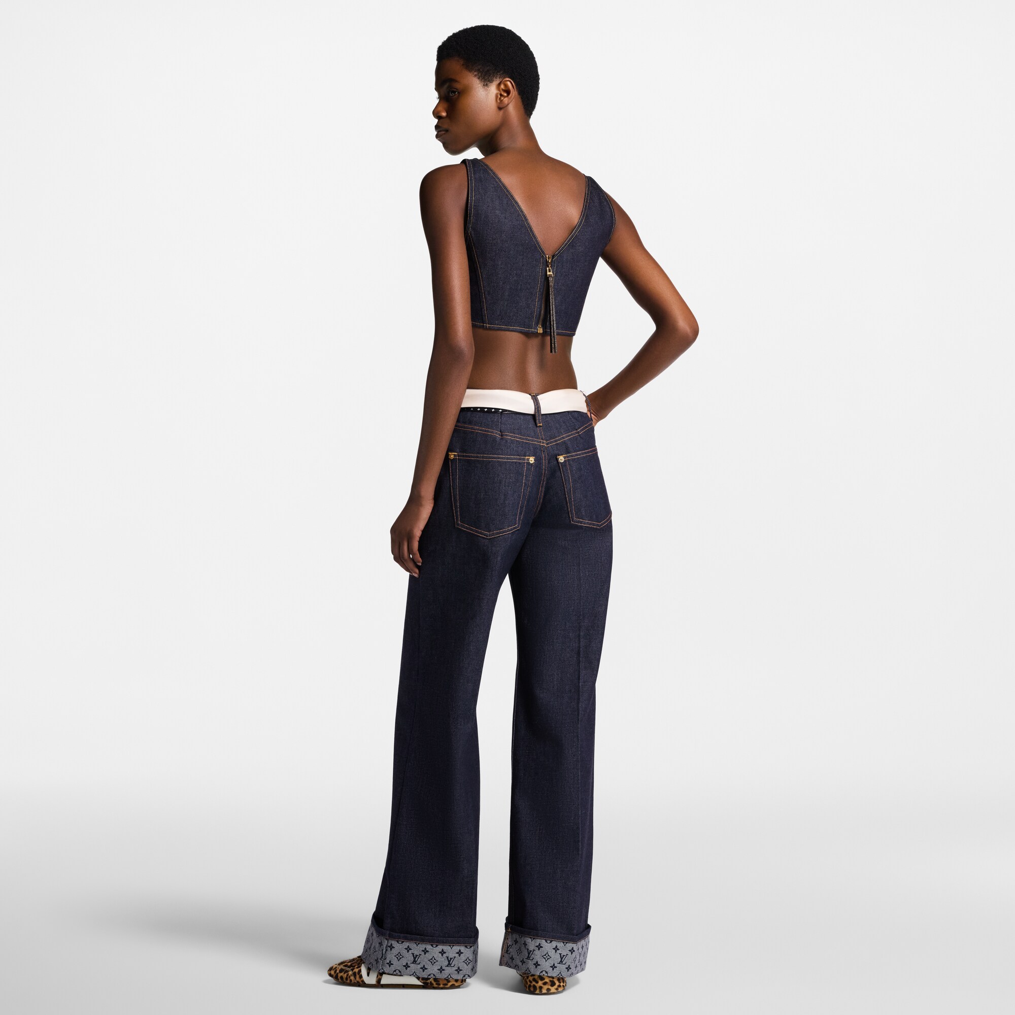  Ready-to-Wear Calças Calça Jeans Flare com Barra Virada | Louis Vuitton ® (Zoom no Produto)