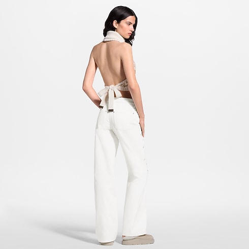 Calça Jeans Pantalona com Assinaturas em Paetês – Vista de Ambiente