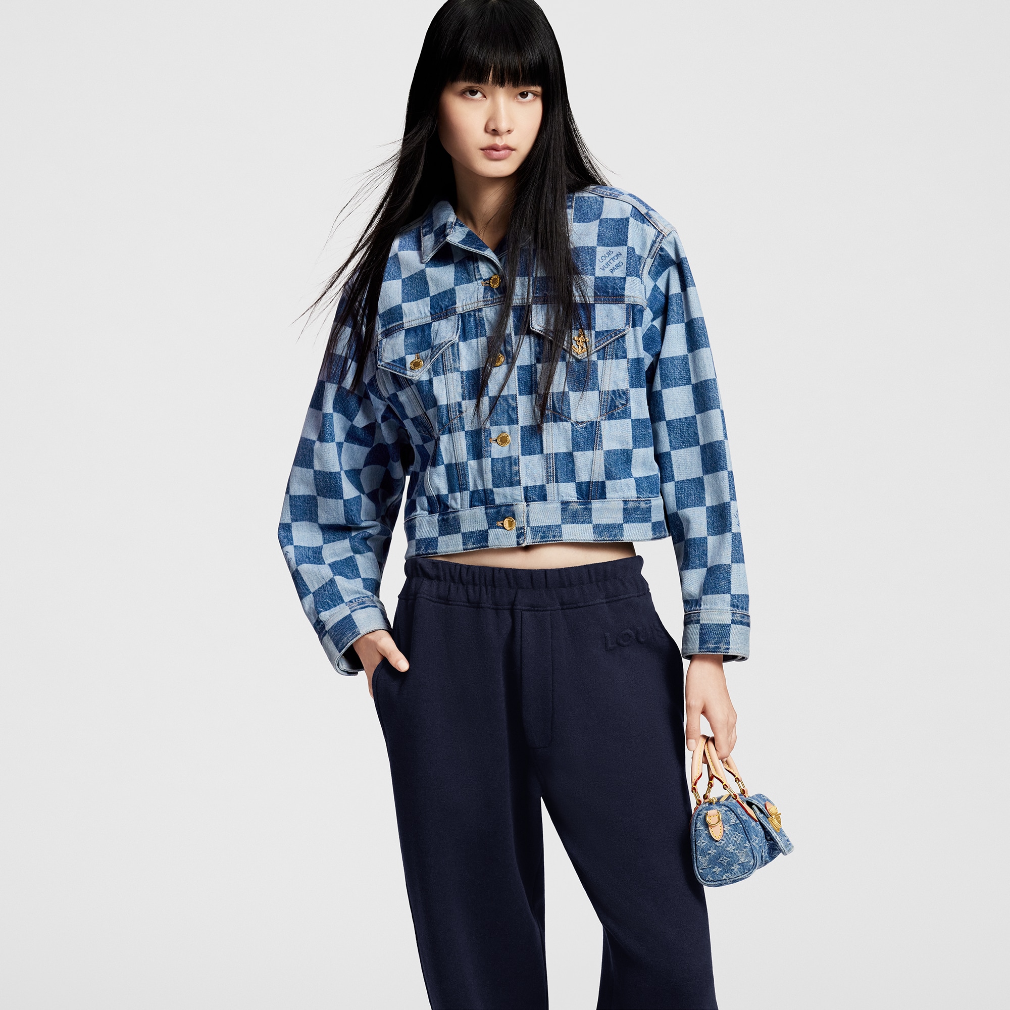  Ready-to-Wear Calças Calça Jogger com Assinatura em Relevo | Louis Vuitton ® (Zoom no Produto)