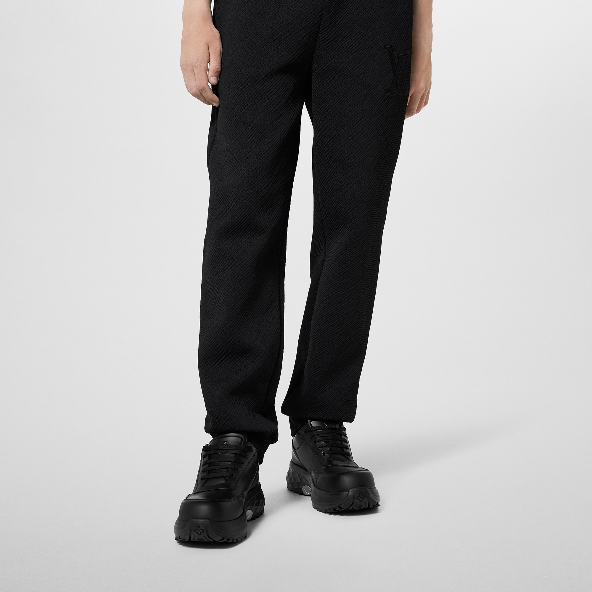  Discontinued Product Obs 12 Calça Jogger Híbrida de Algodão Tecnológico | Louis Vuitton ® (Zoom no Produto)