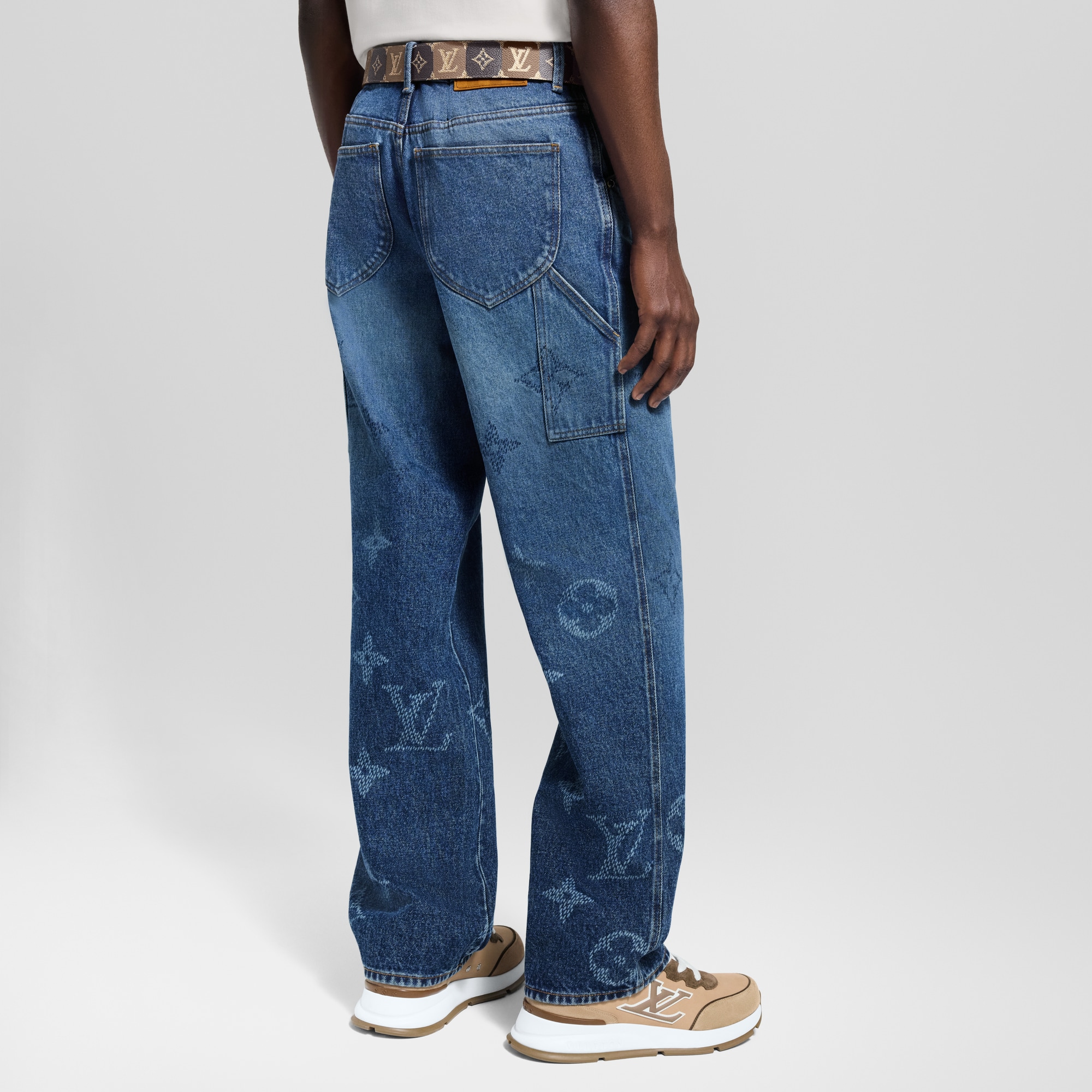  Ready-to-Wear Roupas em Denim Calça Utilitária em Jeans Monogram | Louis Vuitton ® (Zoom no Produto)