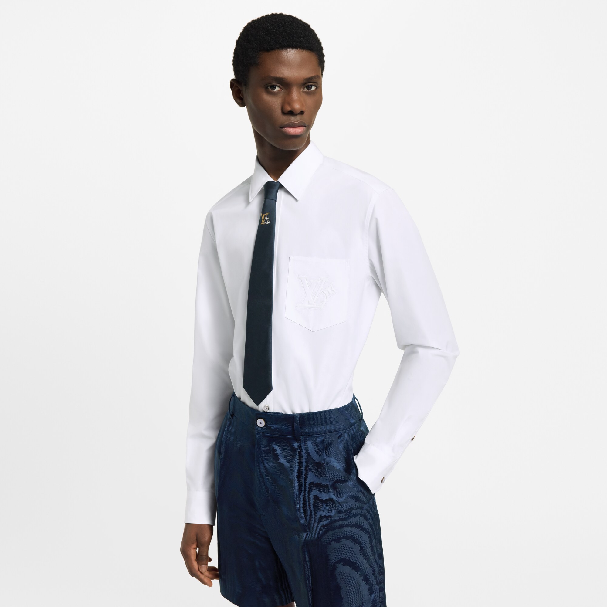  Ready-to-Wear Camisas Camisa de Algodão com Assinatura em Relevo | Louis Vuitton ® (Zoom no Produto)