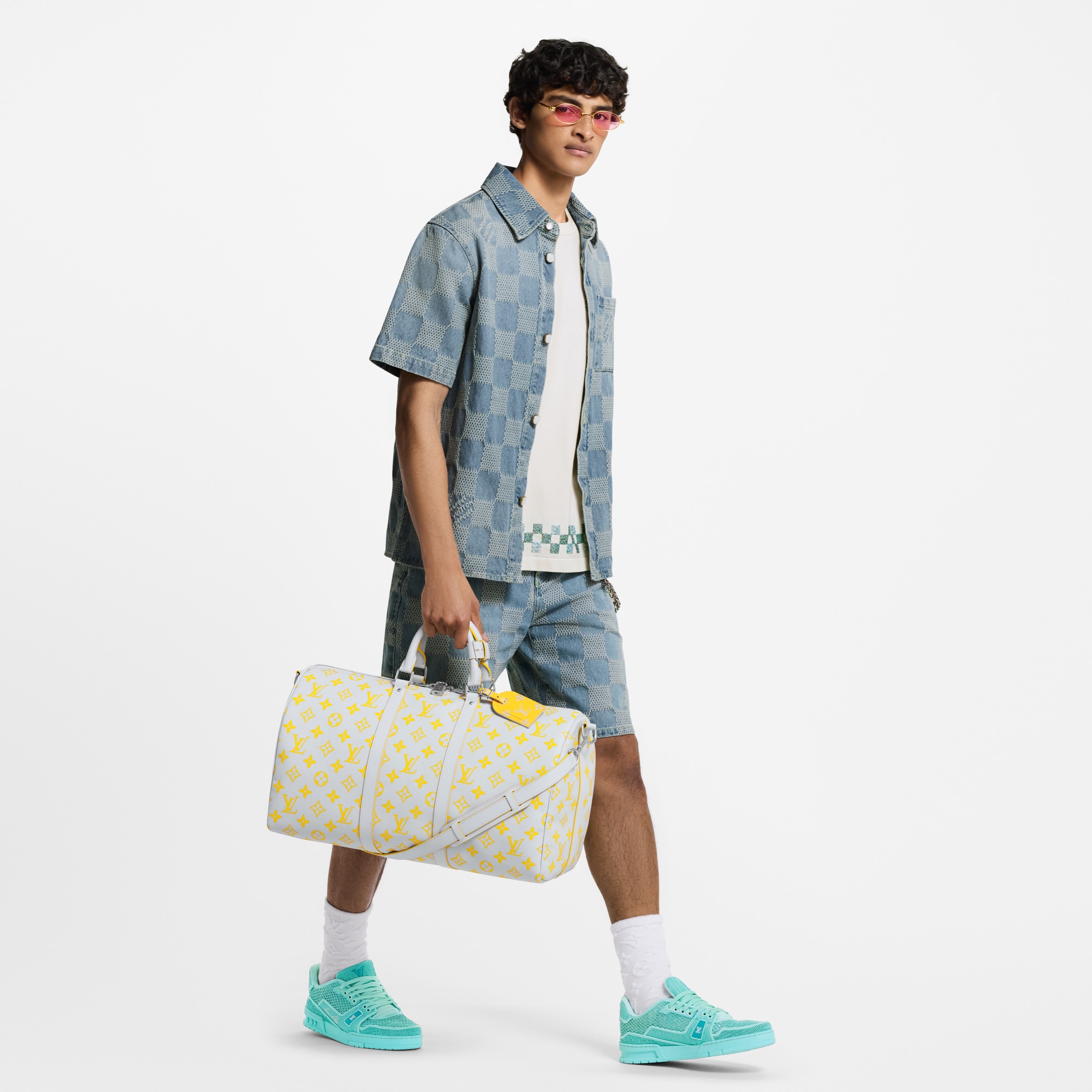  Ready-to-Wear Camisas Camisa de Manga Curta em Jeans Claro com Damier 3D | Louis Vuitton ® (Zoom no Produto)