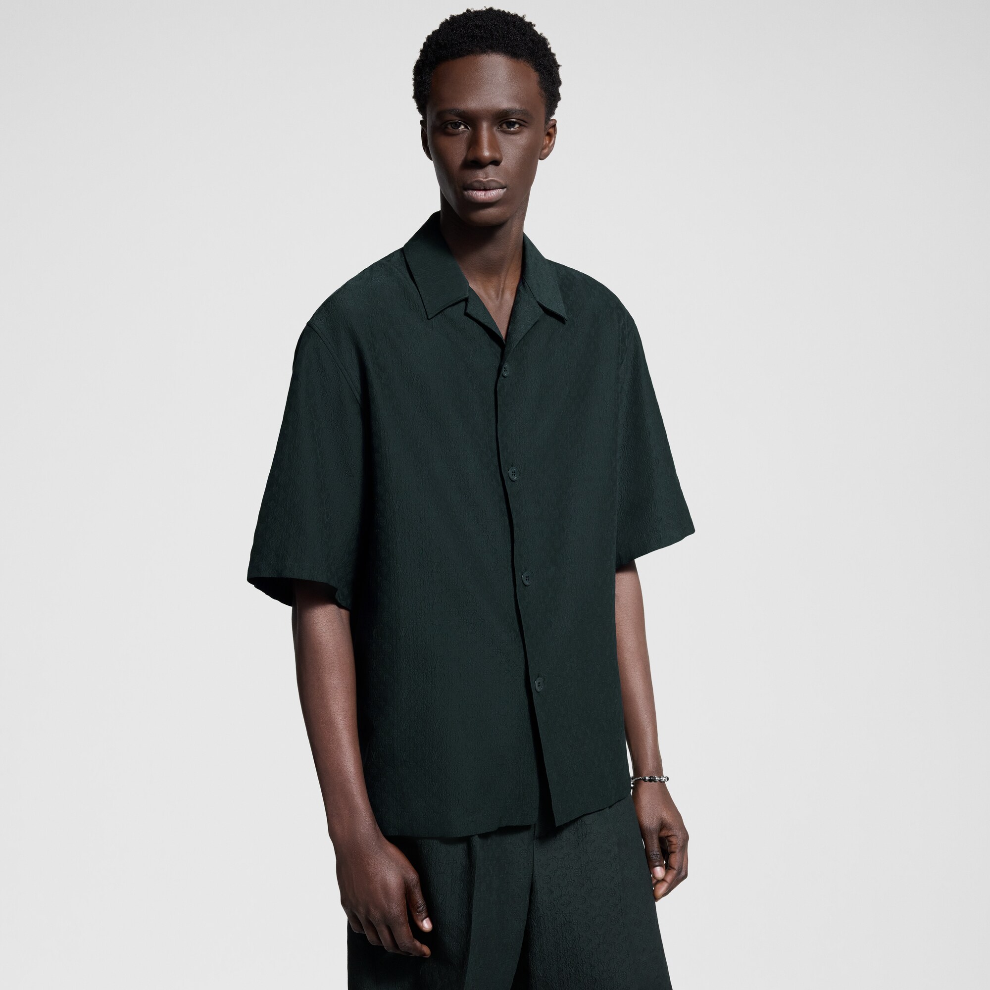  Ready-to-Wear Camisas Camisa de Manga Curta em Mescla de Seda e Algodão com Mini Monogram | Louis Vuitton ® (Zoom no Produto)