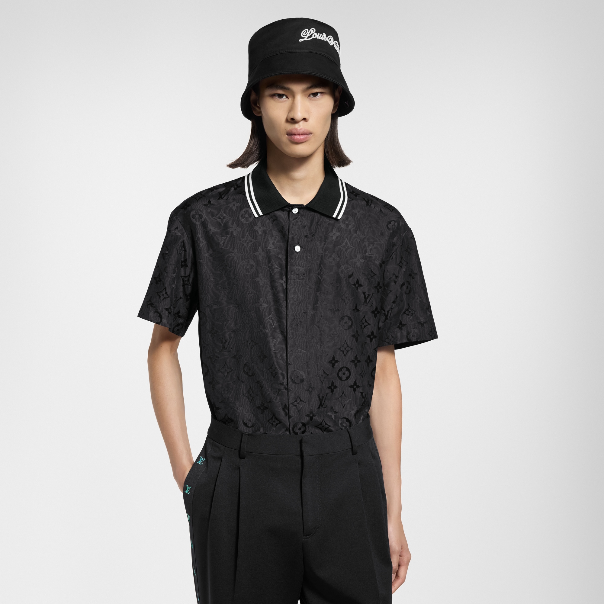  Ready-to-Wear Camisas Camisa de Seda de Manga Curta com Jacquard Monogram Moiré | Louis Vuitton ® (Zoom no Produto)