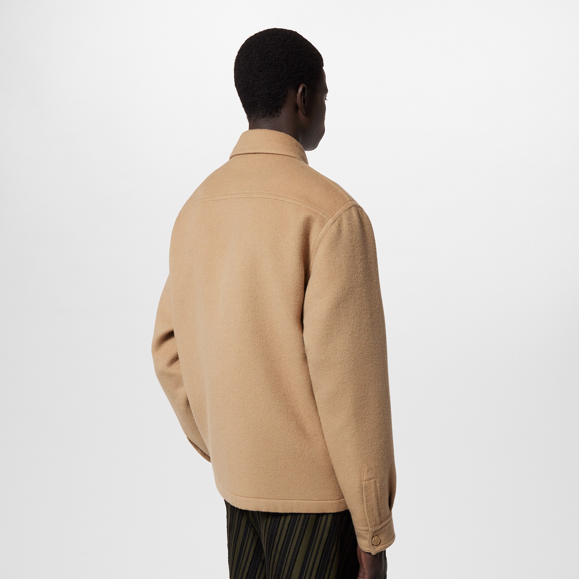  Discontinued Product Obs 9 Camisa Oversized em Mescla de Lã Dupla Face | Louis Vuitton ® (Zoom no Produto)