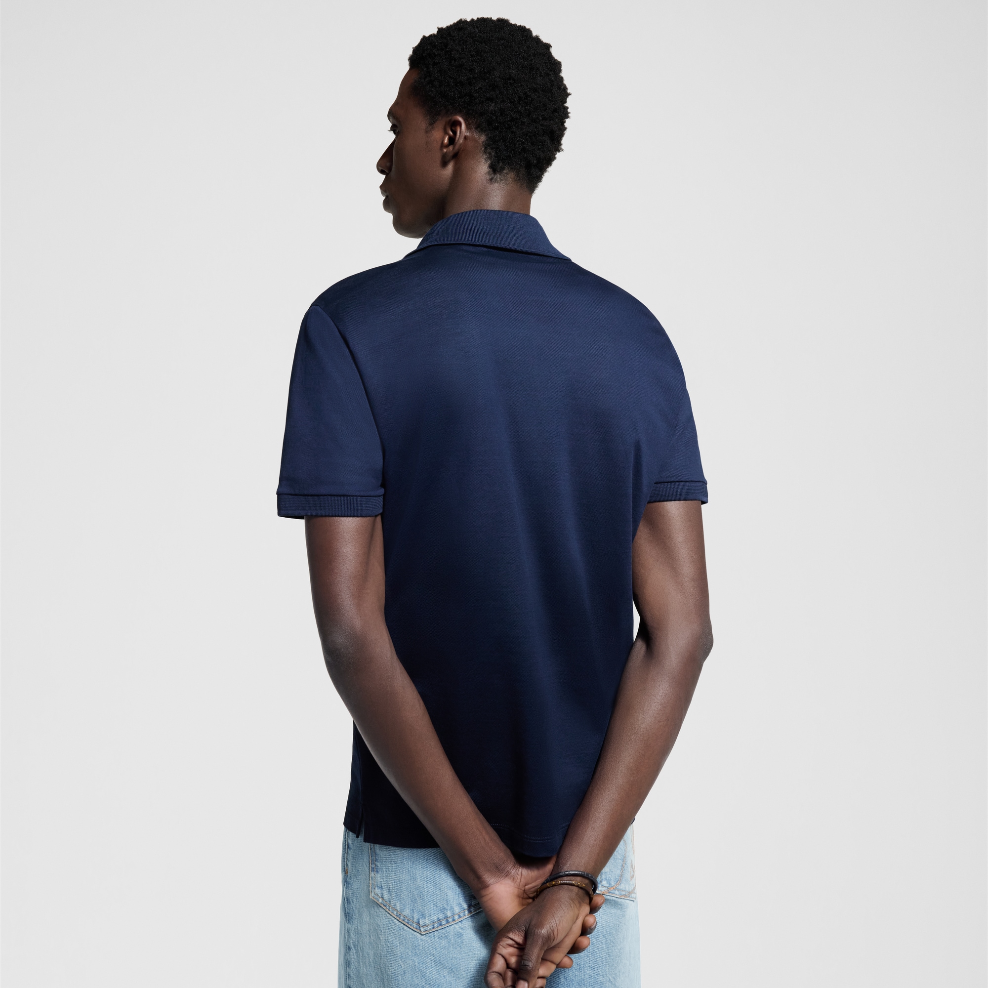  Ready-to-Wear Camisetas e Polos Camisa Polo Clássica de Mangas Curtas em Piquet | Louis Vuitton ® (Zoom no Produto)