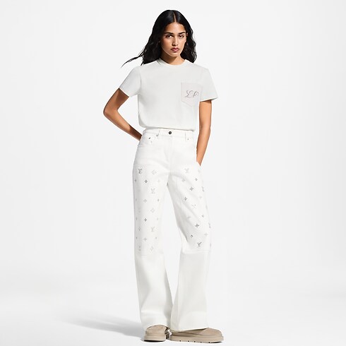 Camiseta com Assinatura no Bolso – No Corpo