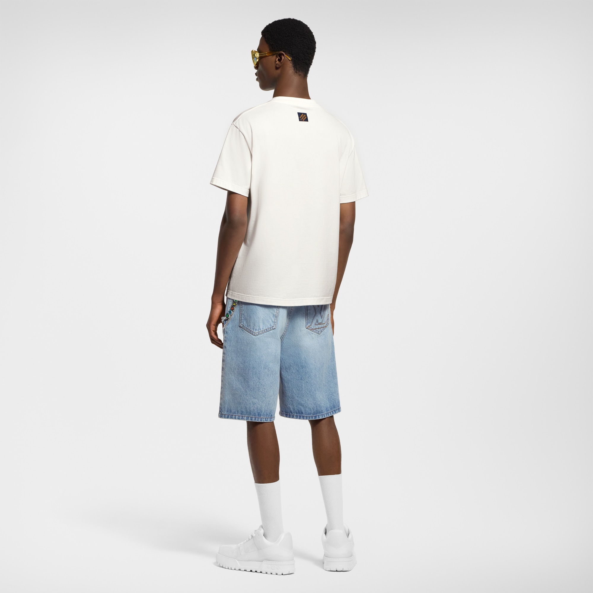  Ready-to-Wear Camisetas e Polos Camiseta Estampada com Flor do Monogram Degradé 3D | Louis Vuitton ® (Zoom no Produto)