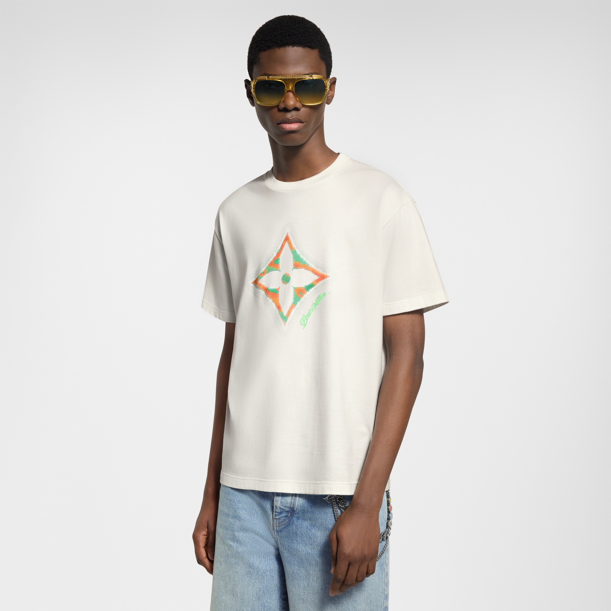  Ready-to-Wear Camisetas e Polos Camiseta Estampada com Flor do Monogram Degradé 3D | Louis Vuitton ® (Zoom no Produto)