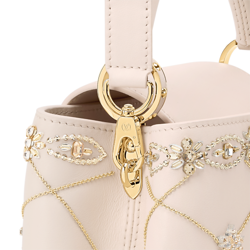 Capucines BB – Vista Detalhada