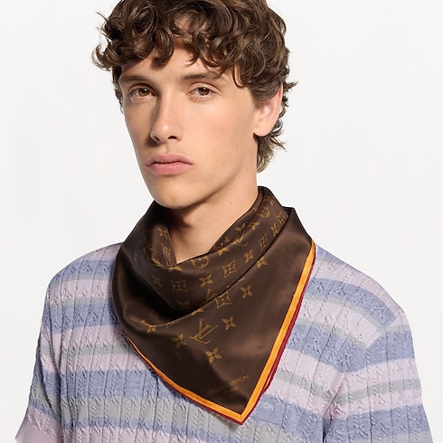 S00 Acessórios Todos os Acessórios Carré de Seda LV Monogram | Louis Vuitton ® (Zoom no Produto)