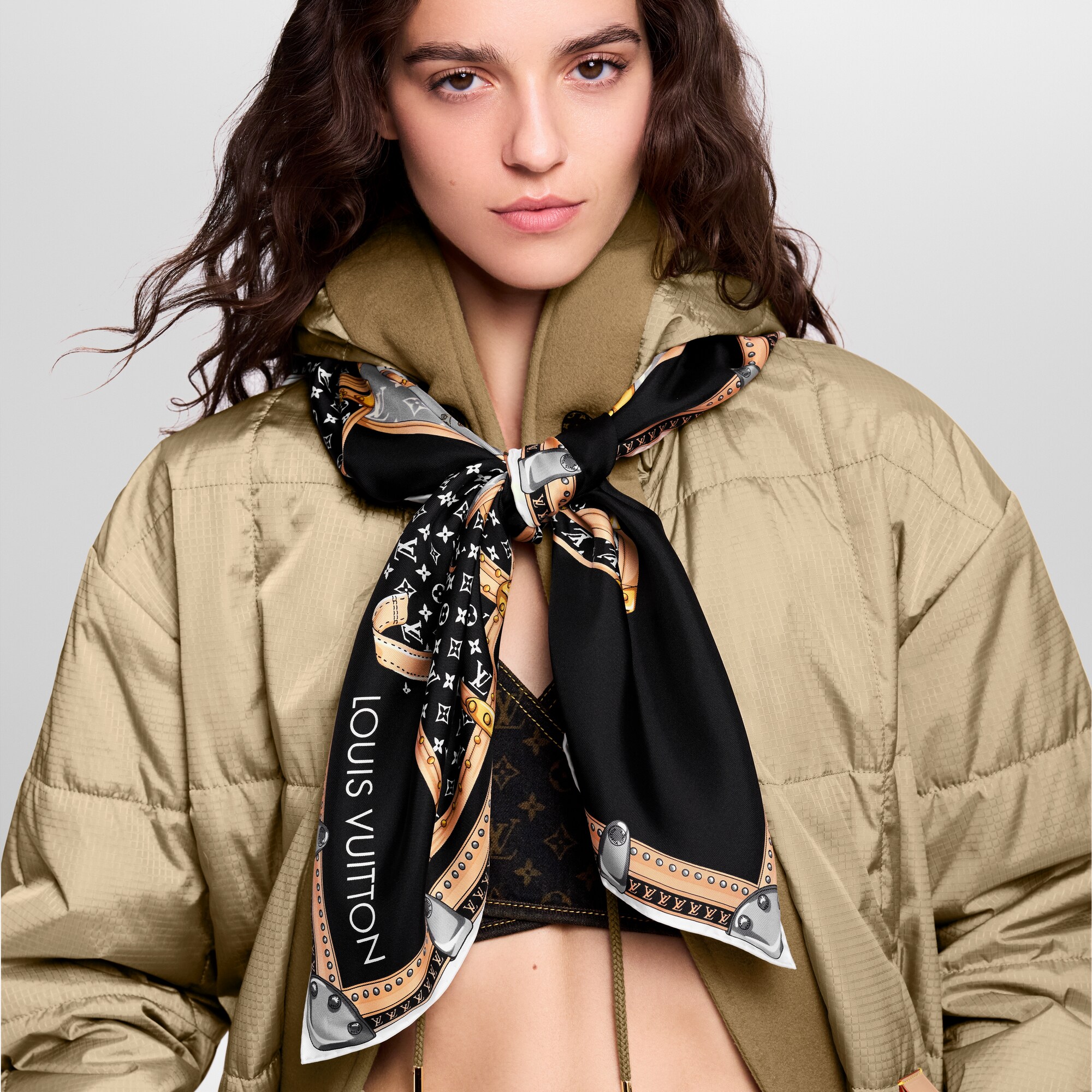 S00 Acessórios Lenços de Seda e Bandeaus Carré Let