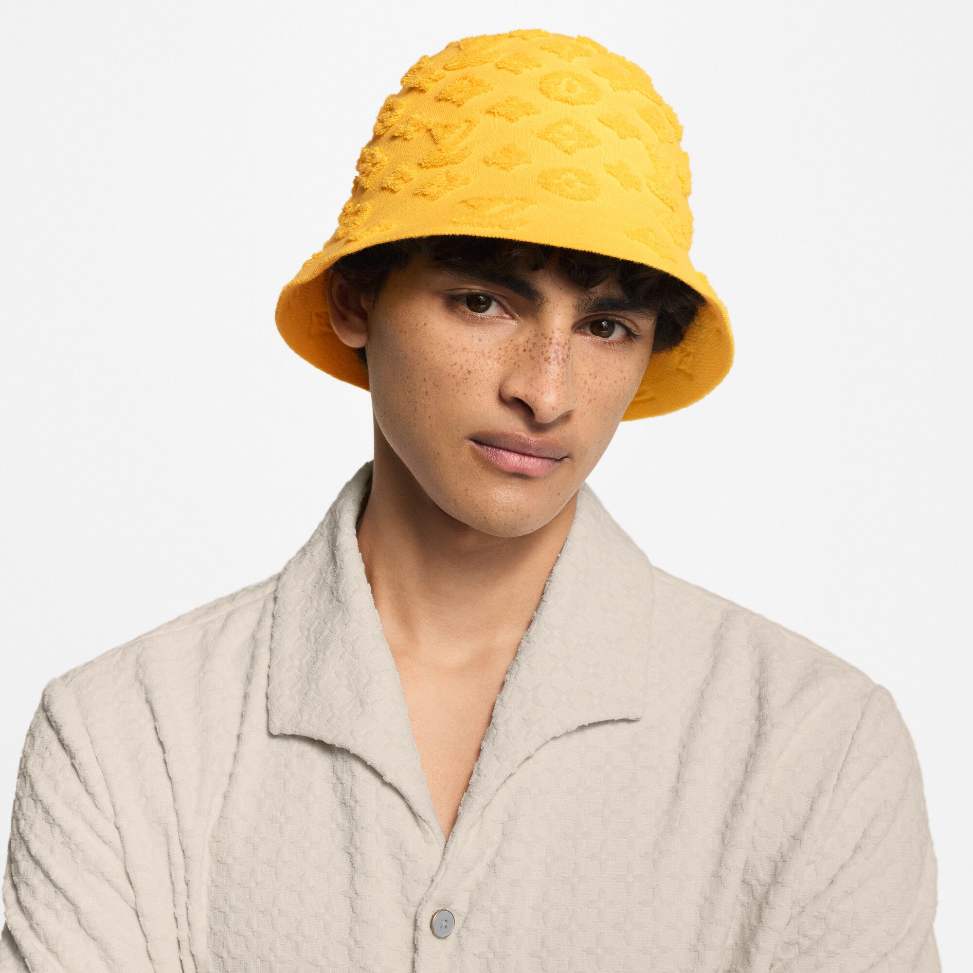 S00 Acessórios Chapéus, Gorros e Luvas Chapéu Bucket Monogram Sponge | Louis Vuitton ® (Zoom no Produto)