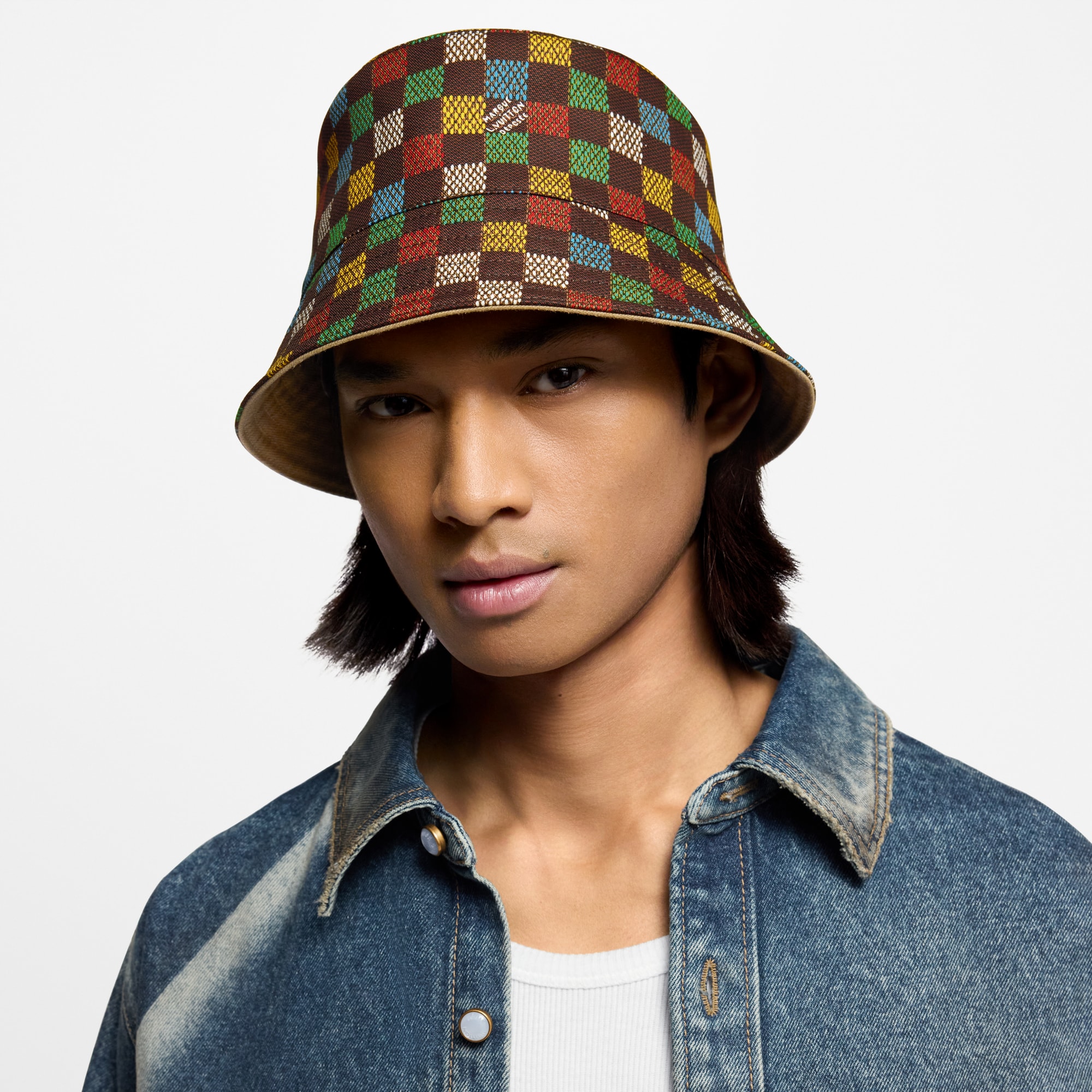 S00 Acessórios Chapéus, Gorros e Luvas Chapéu Bucket Reversível LV Vers Damier | Louis Vuitton ® (Zoom no Produto)